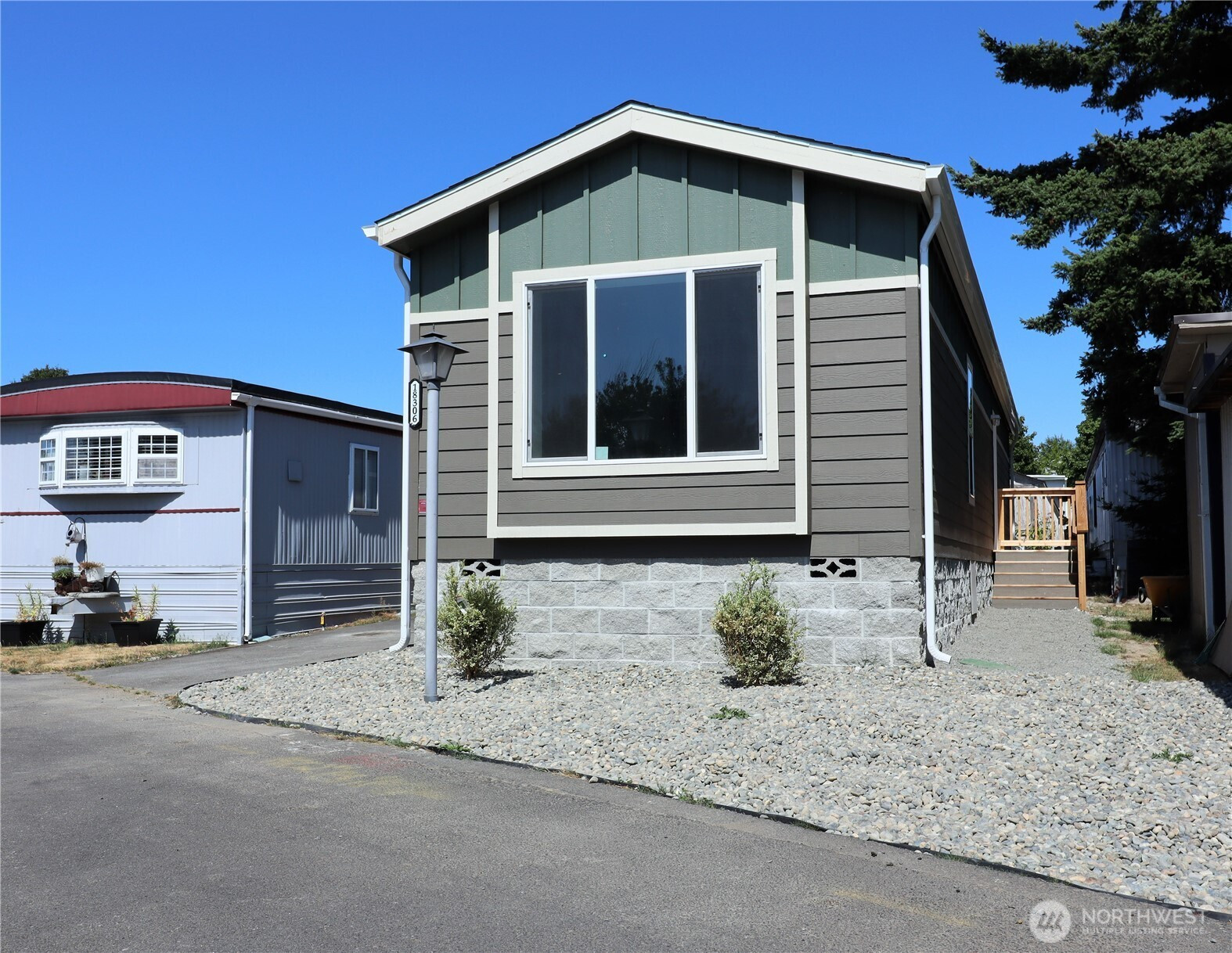 18306 35th Avenue S, SeaTac, WA 98188