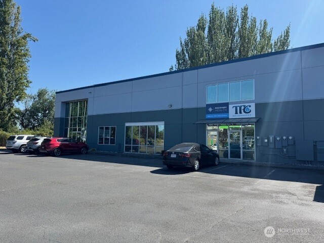3077 20th Street E, Fife, WA 98424