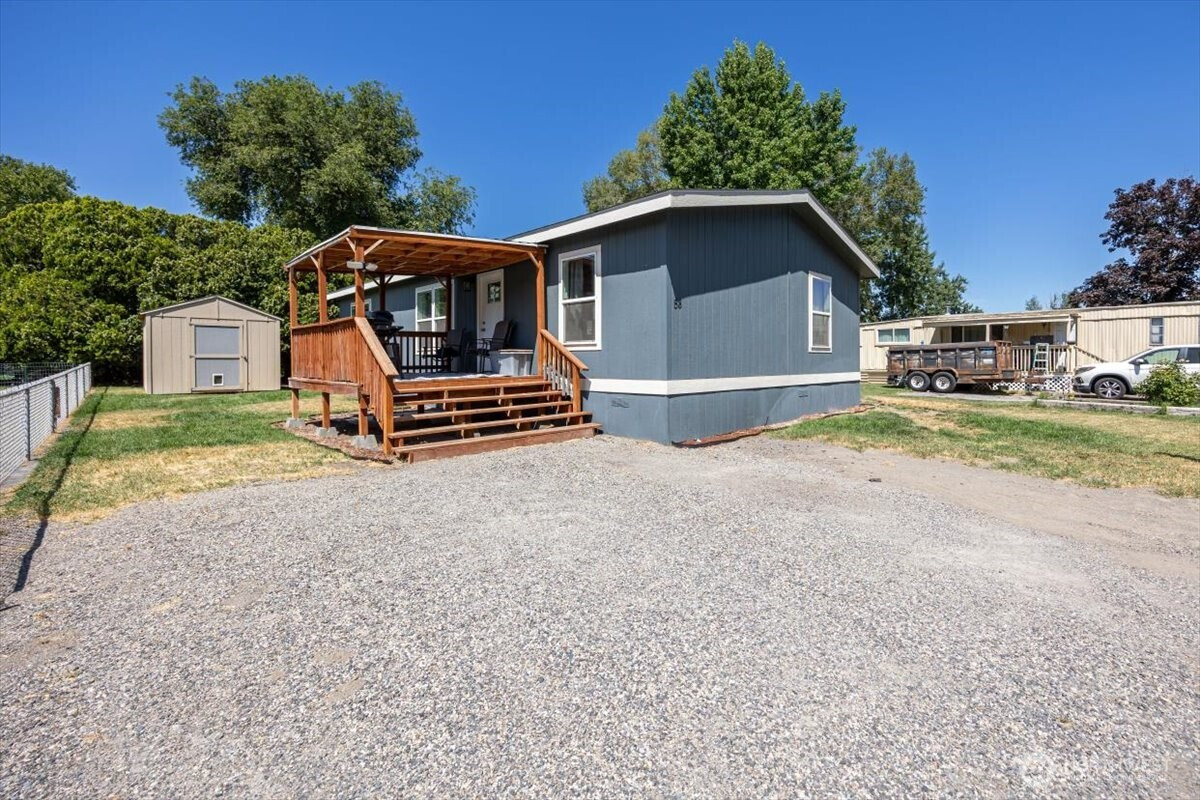 203106 E Bowles Road, Kennewick, WA 99337