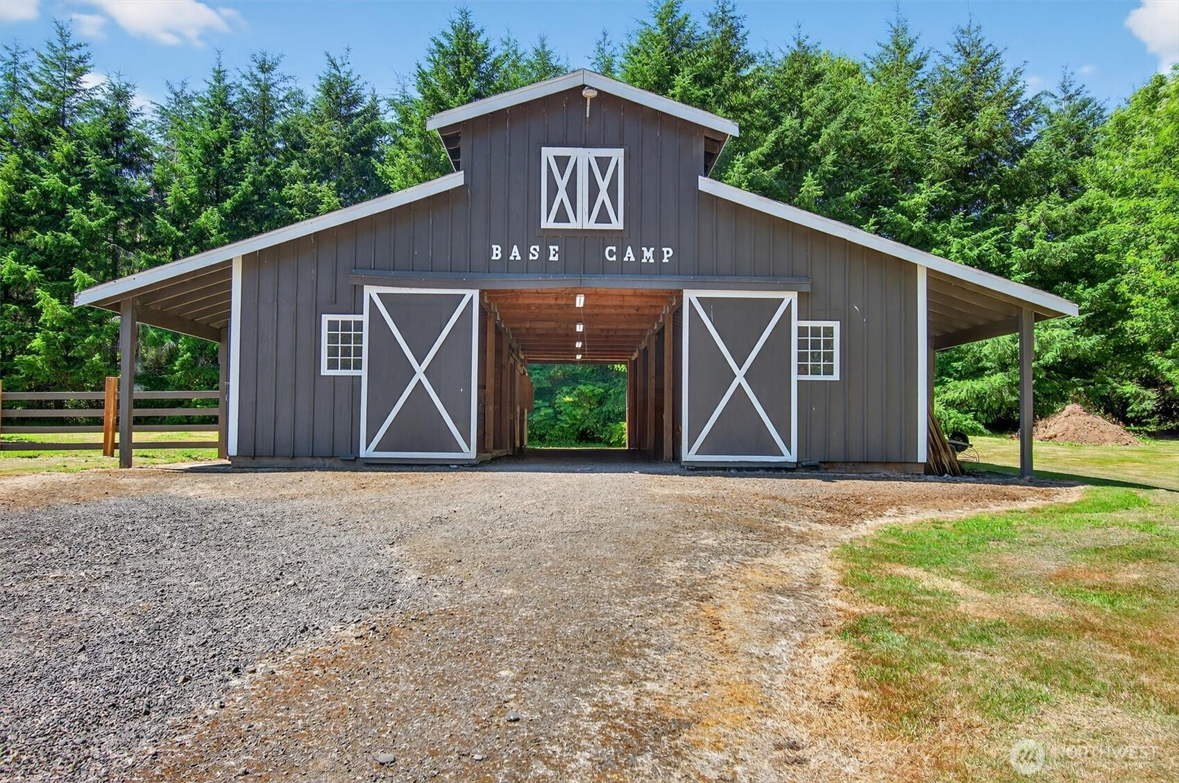 61 Basecamp Road, Cathlamet, WA 98612