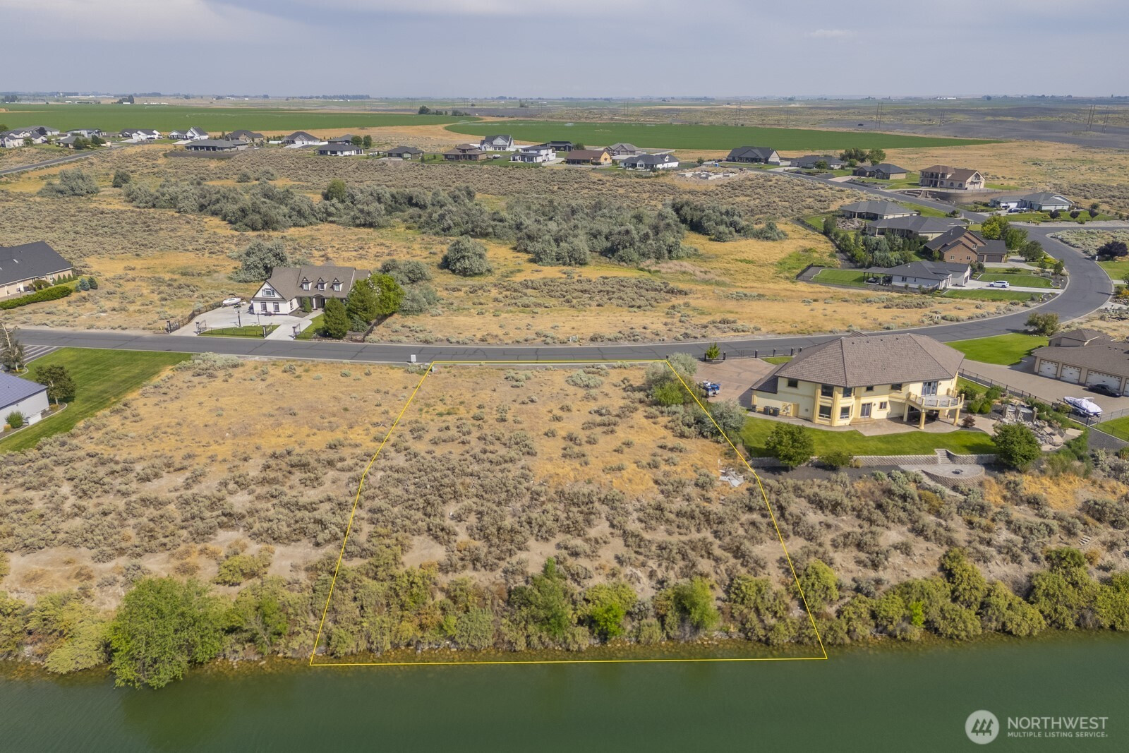 7587 Dune Lake Road SE, Moses Lake, WA 98837