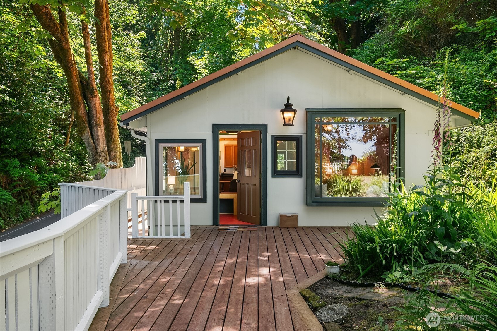 10915 103rd Avenue SW, Vashon, WA 98070