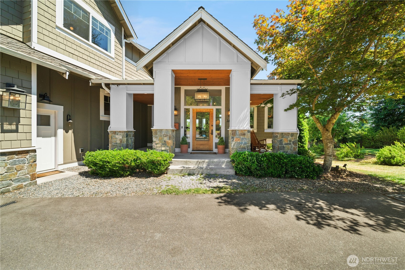 14812 84th Avenue NE, Kenmore, WA 98028