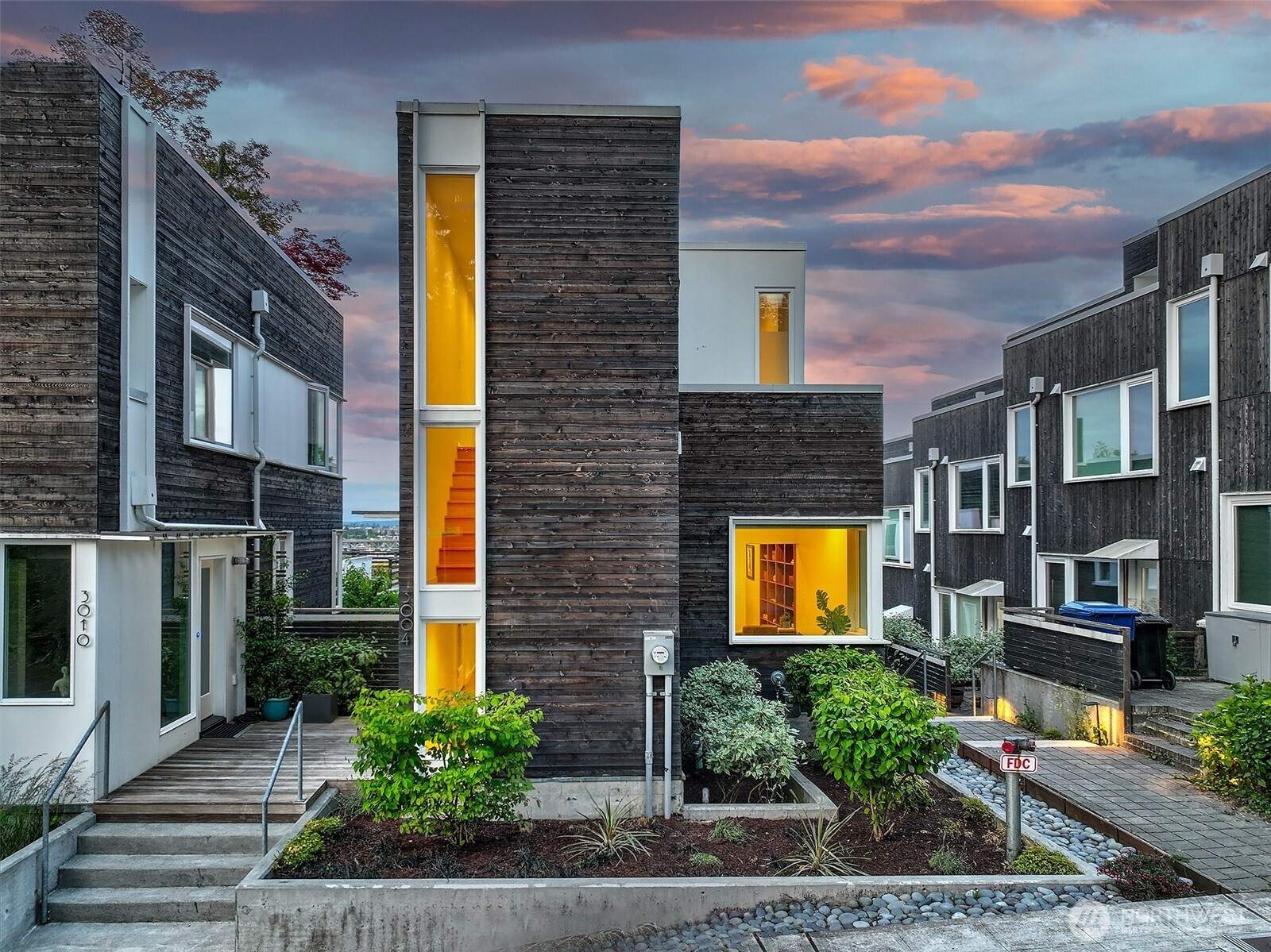 3004 5th Avenue W, Seattle, WA 98119