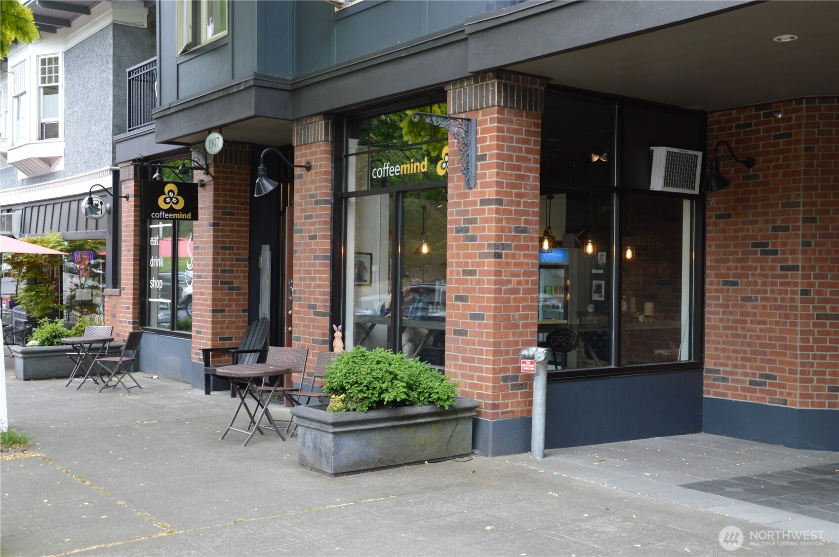 1909 10th Avenue W, Seattle, WA 98119