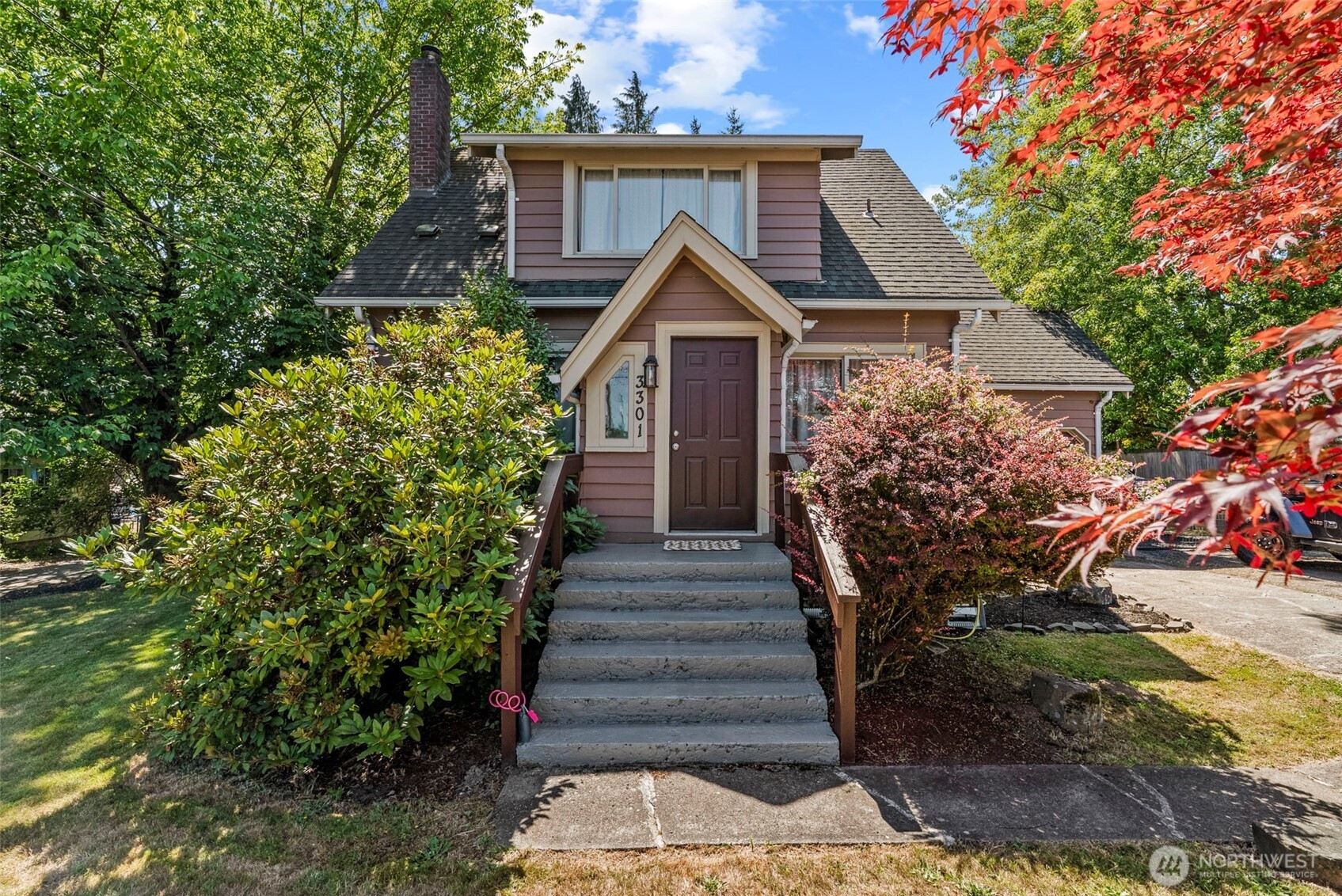 3301 Columbia Heights Road, Longview, WA 98632