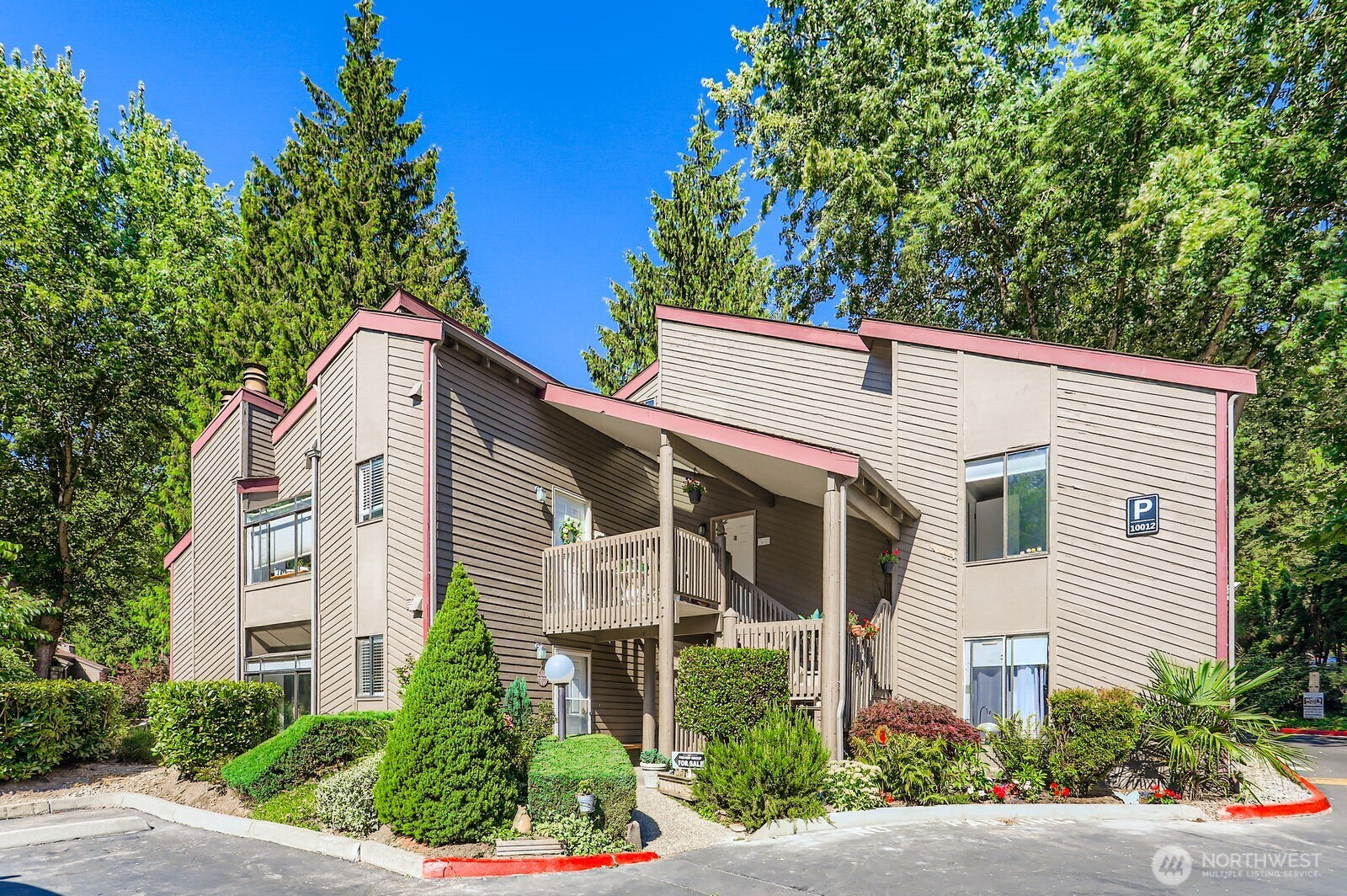 12200 100th Avenue NE, Kirkland, WA 98034