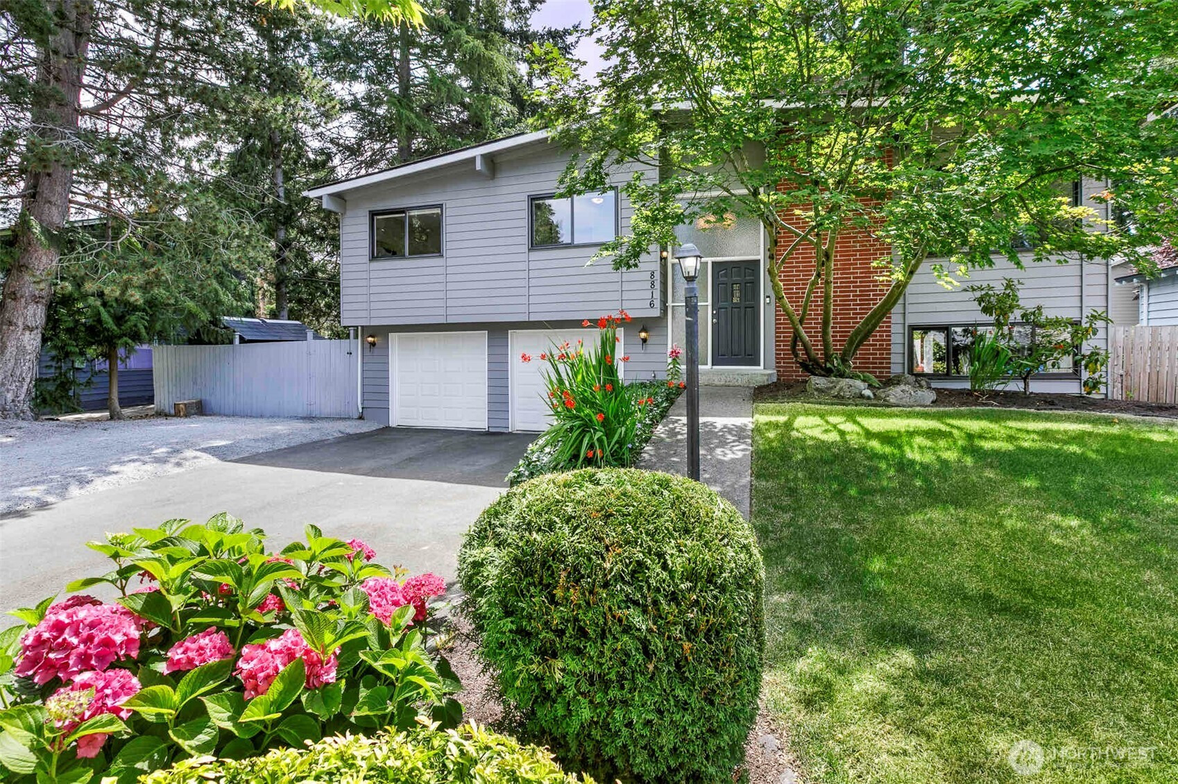 8816 221st Place SW, Edmonds, WA 98026