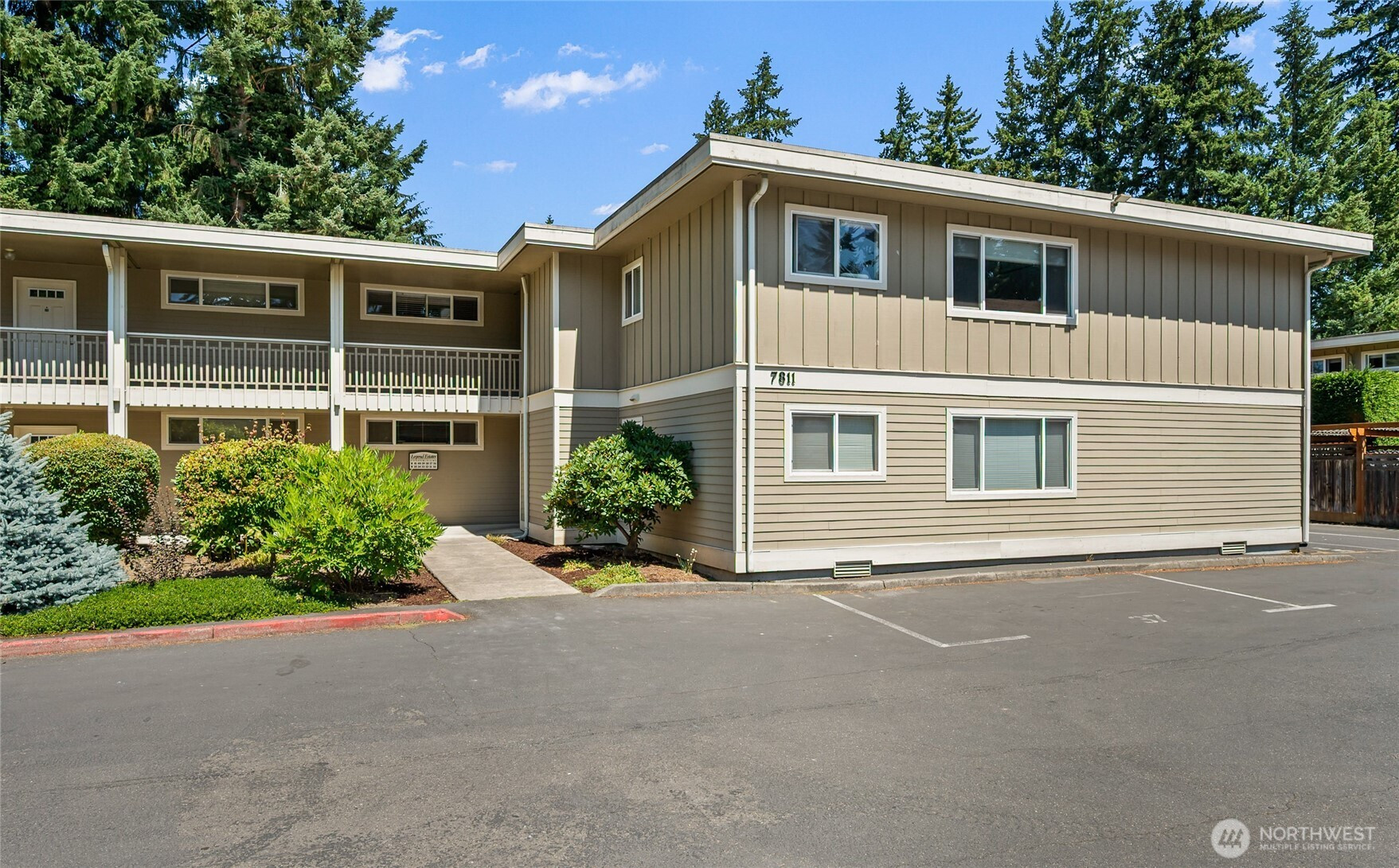 7811 218th Street SW, Edmonds, WA 98026