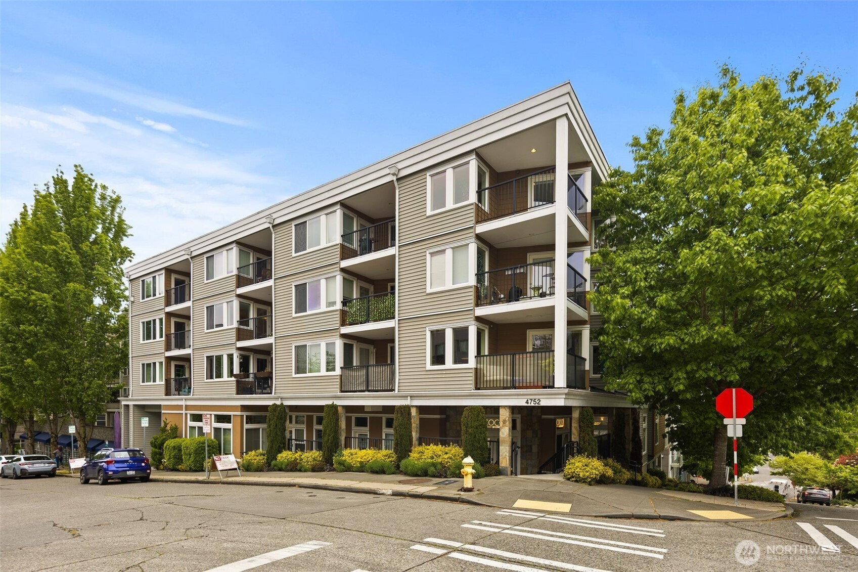 4752 41st Avenue SW, Seattle, WA 98116
