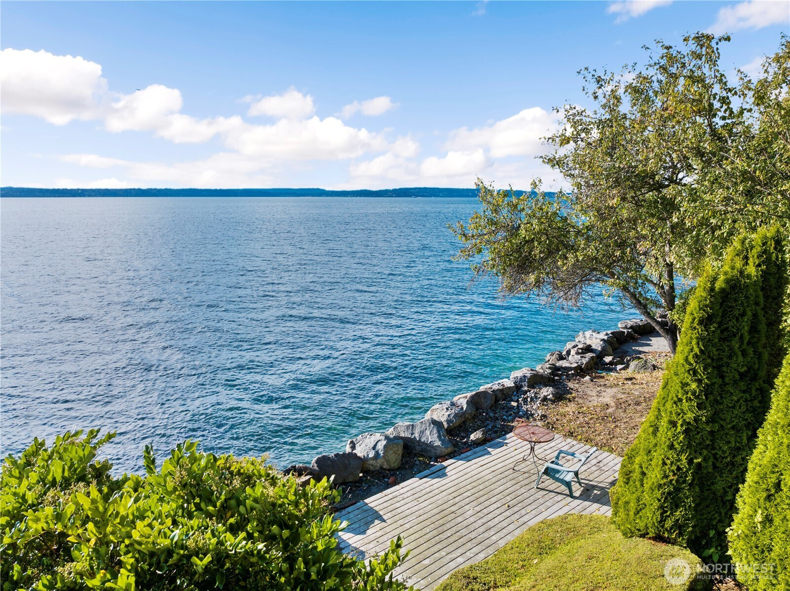 2563 Perkins Lane W, Seattle, WA 98199