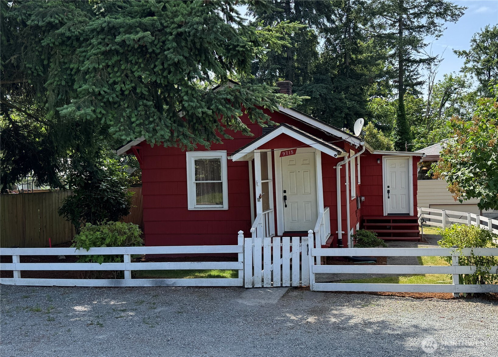 9715 37th Avenue SW, Seattle, WA 98126
