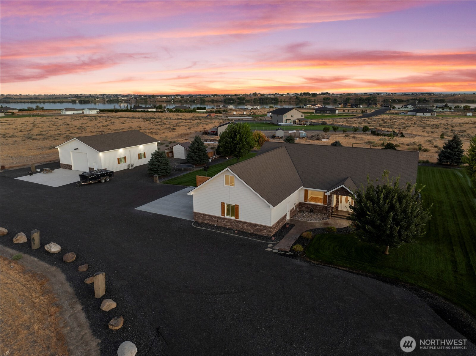 5095 NE McConihe Drive, Moses Lake, WA 98837