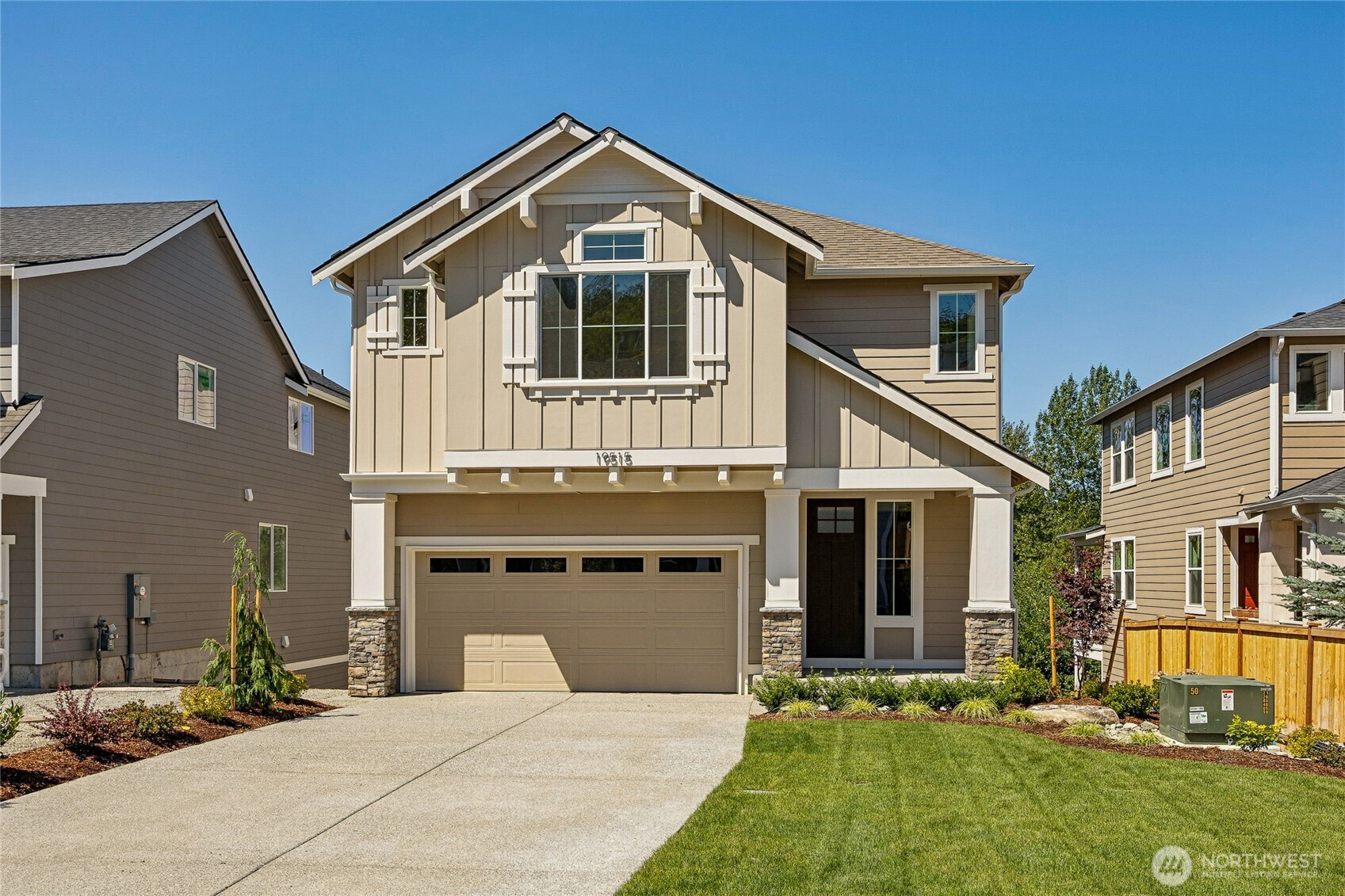 19515 81st Place NE, Kenmore, WA 98028
