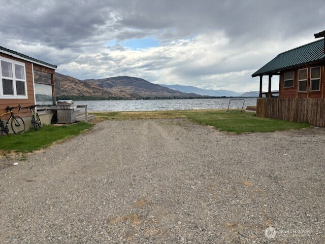 17 Oro Beach, Oroville, WA 98844