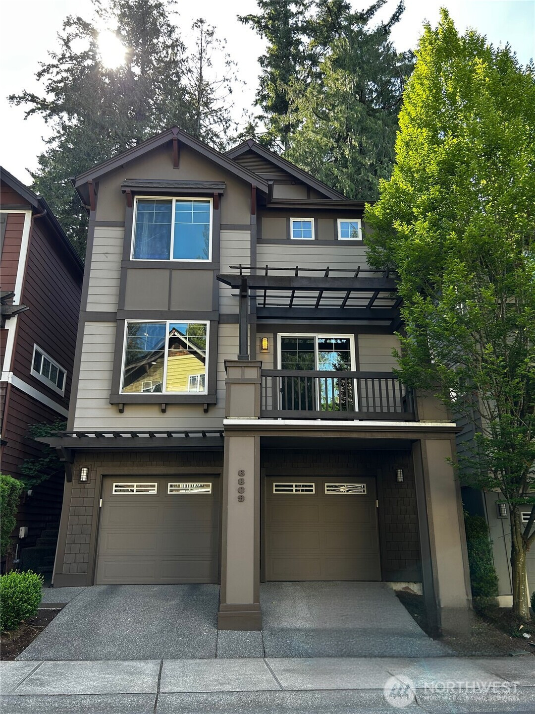 6809 156th Place NE, Redmond, WA 98052
