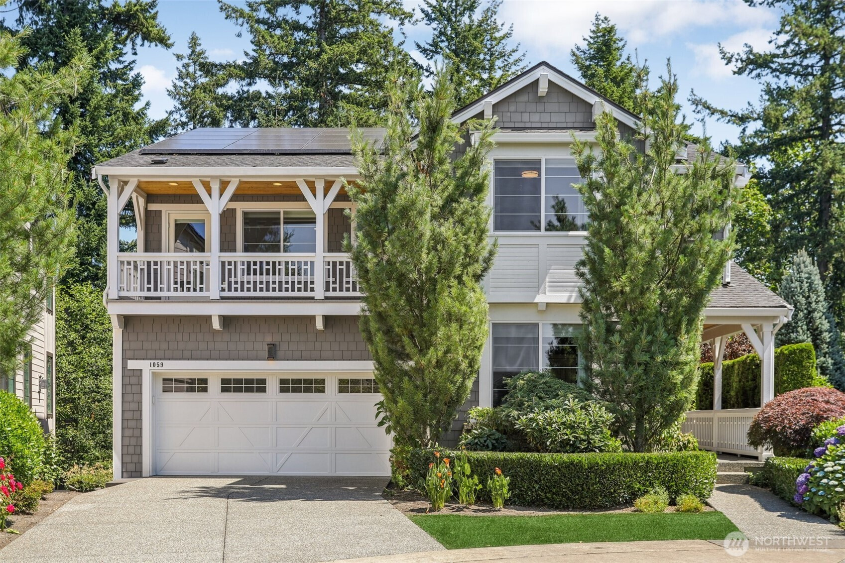 1059 Pine Crest Cir NE, Issaquah, WA 98029
