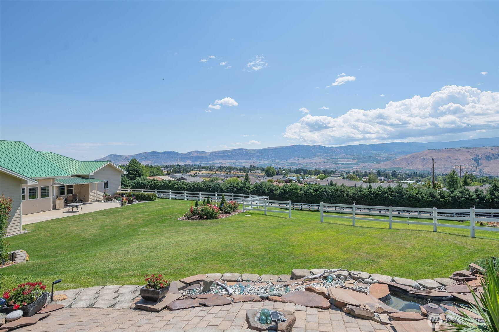 2045 8th Street NE, East Wenatchee, WA 98802