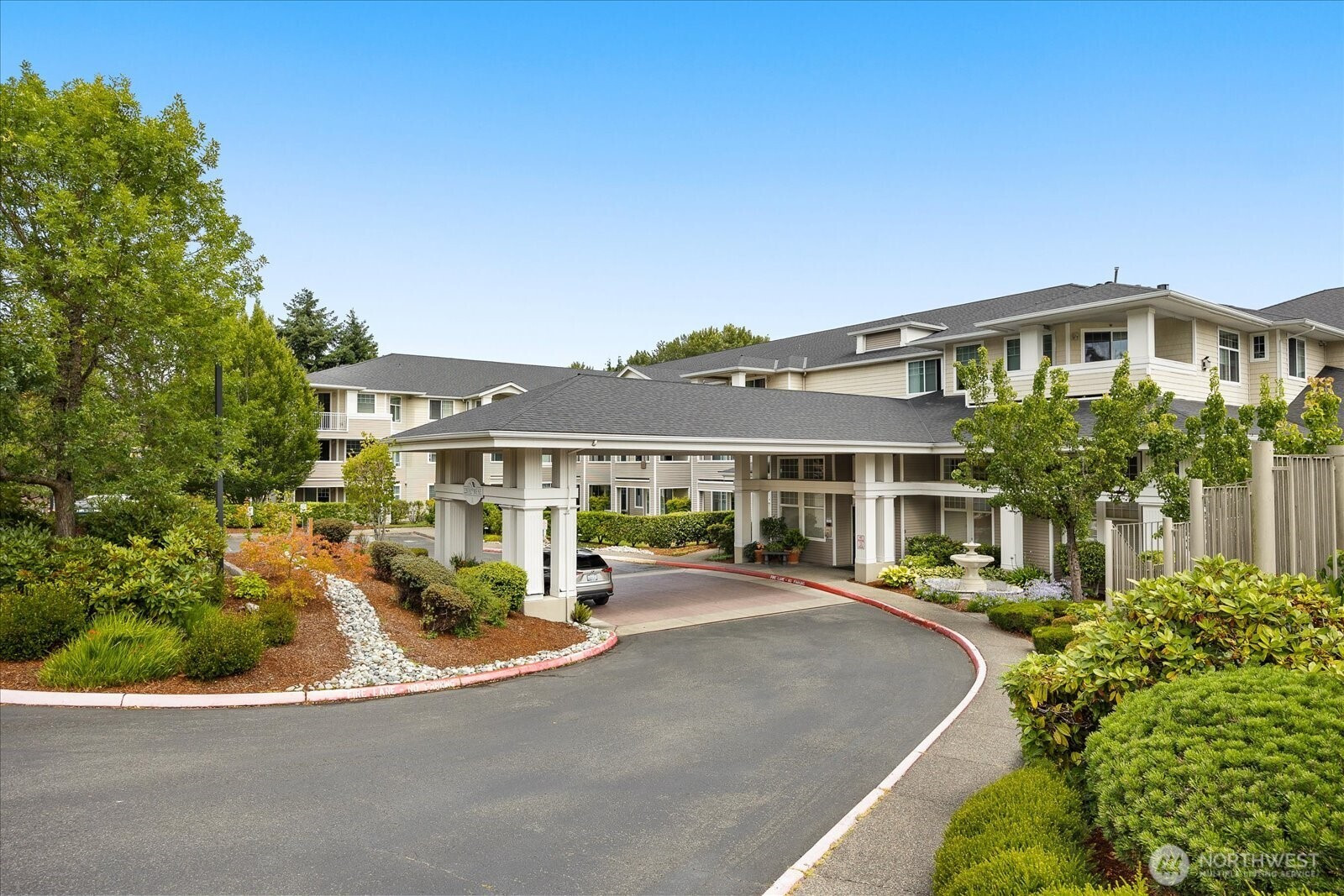 2220 132nd Avenue SE, Bellevue, WA 98005