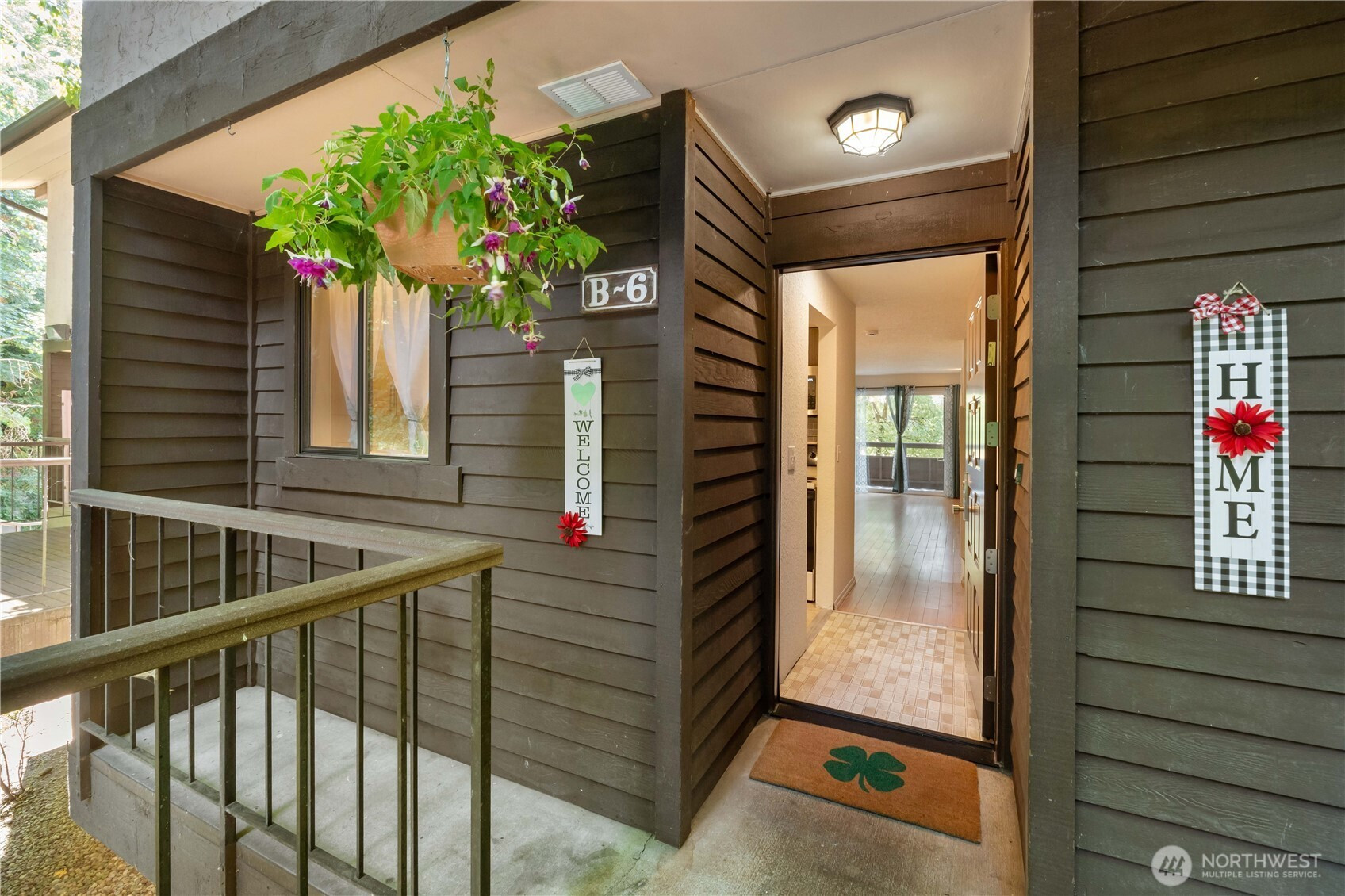 140 Summit Avenue N, Kent, WA 98030