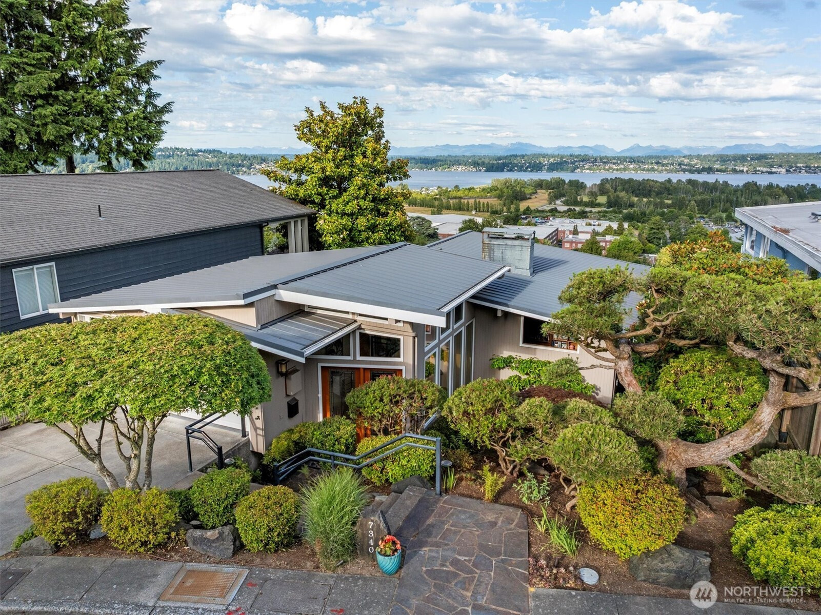 7340 56th Avenue NE, Seattle, WA 98115