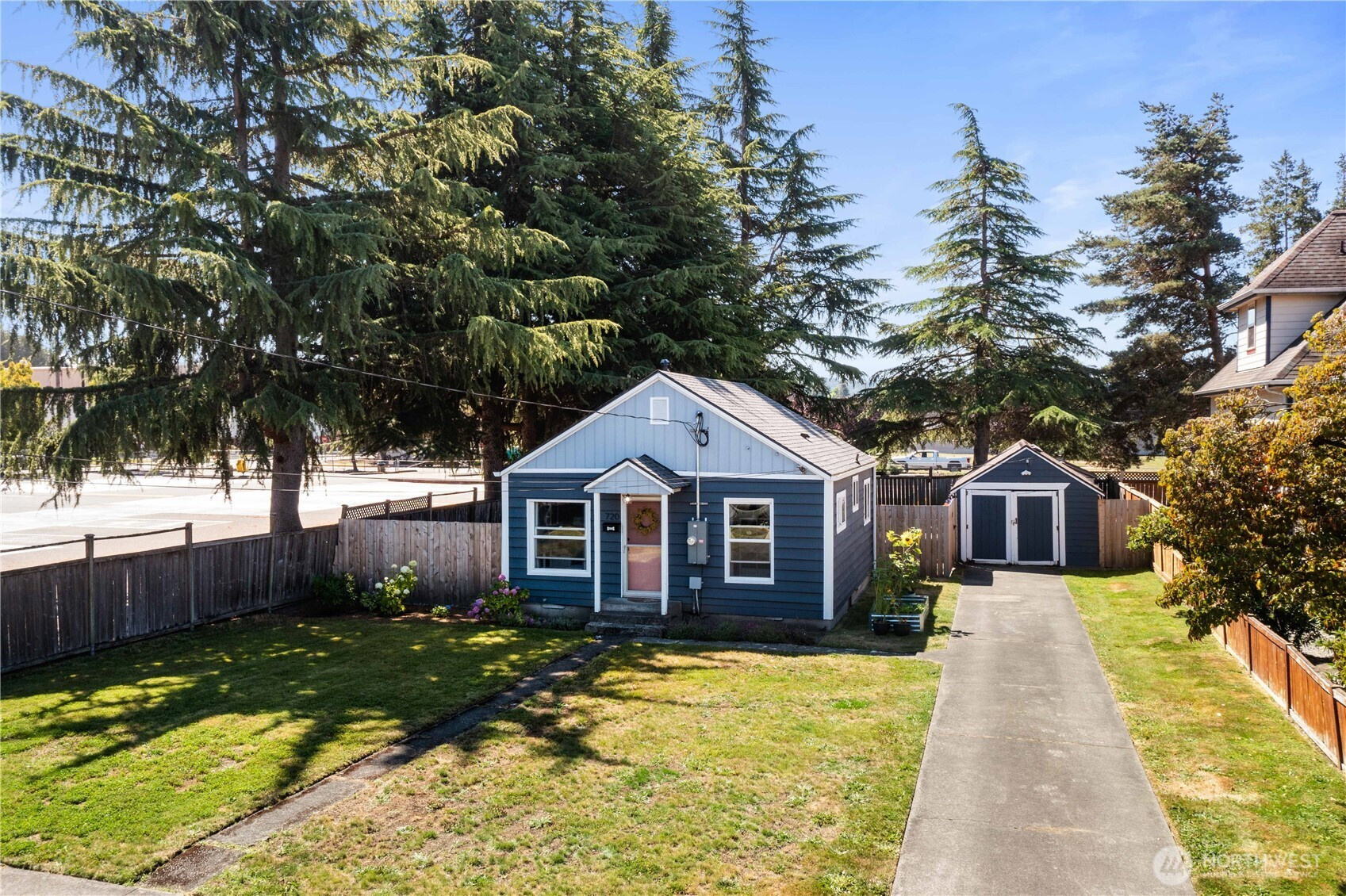 720 3rd Avenue NW, Puyallup, WA 98371
