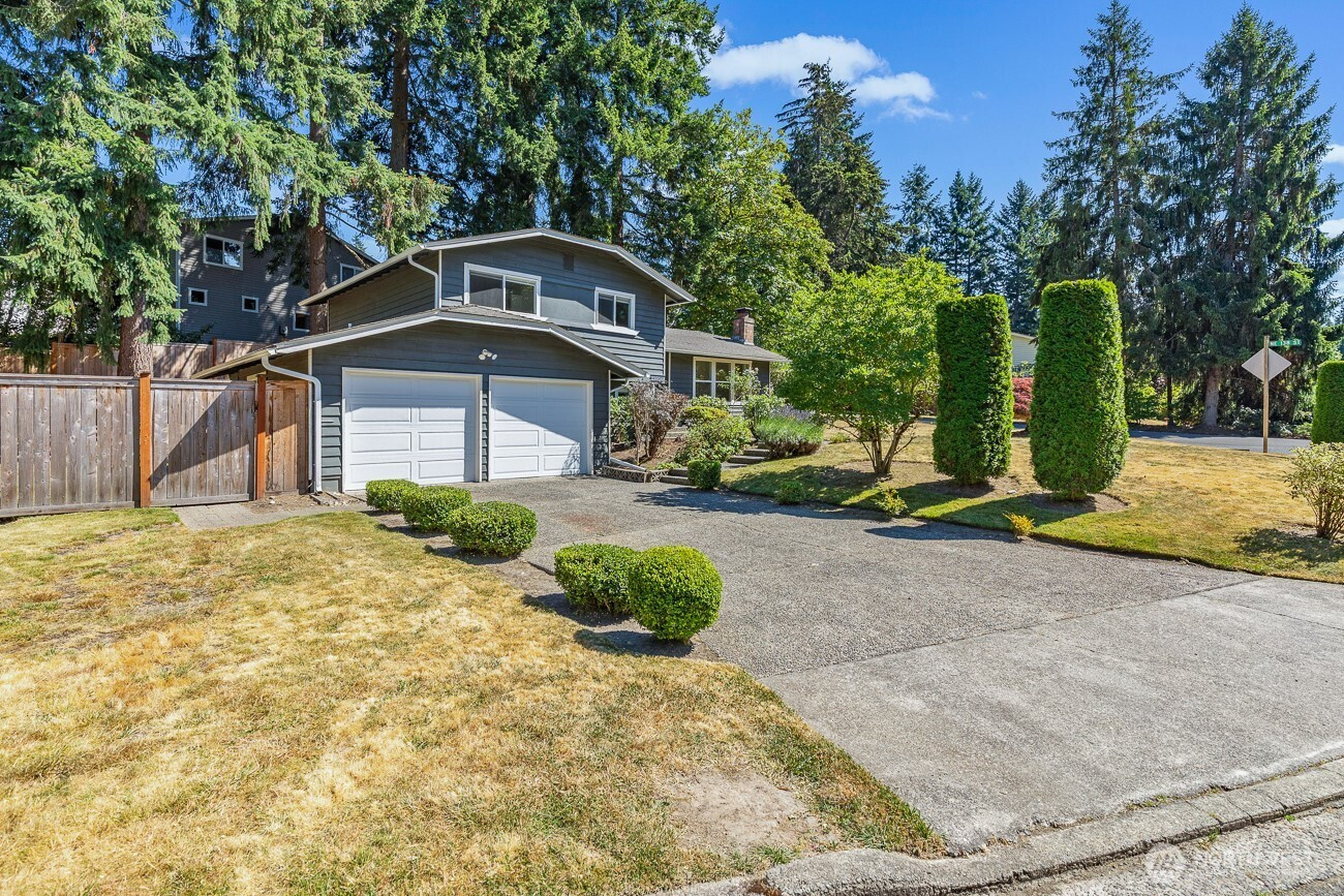 13806 70th Avenue NE, Kirkland, WA 98034