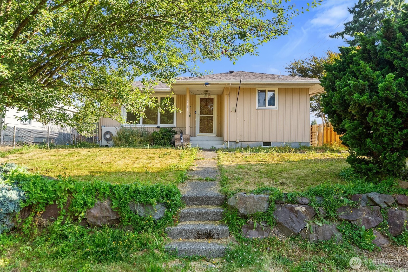 2121 Jackson Avenue, Everett, WA 98203
