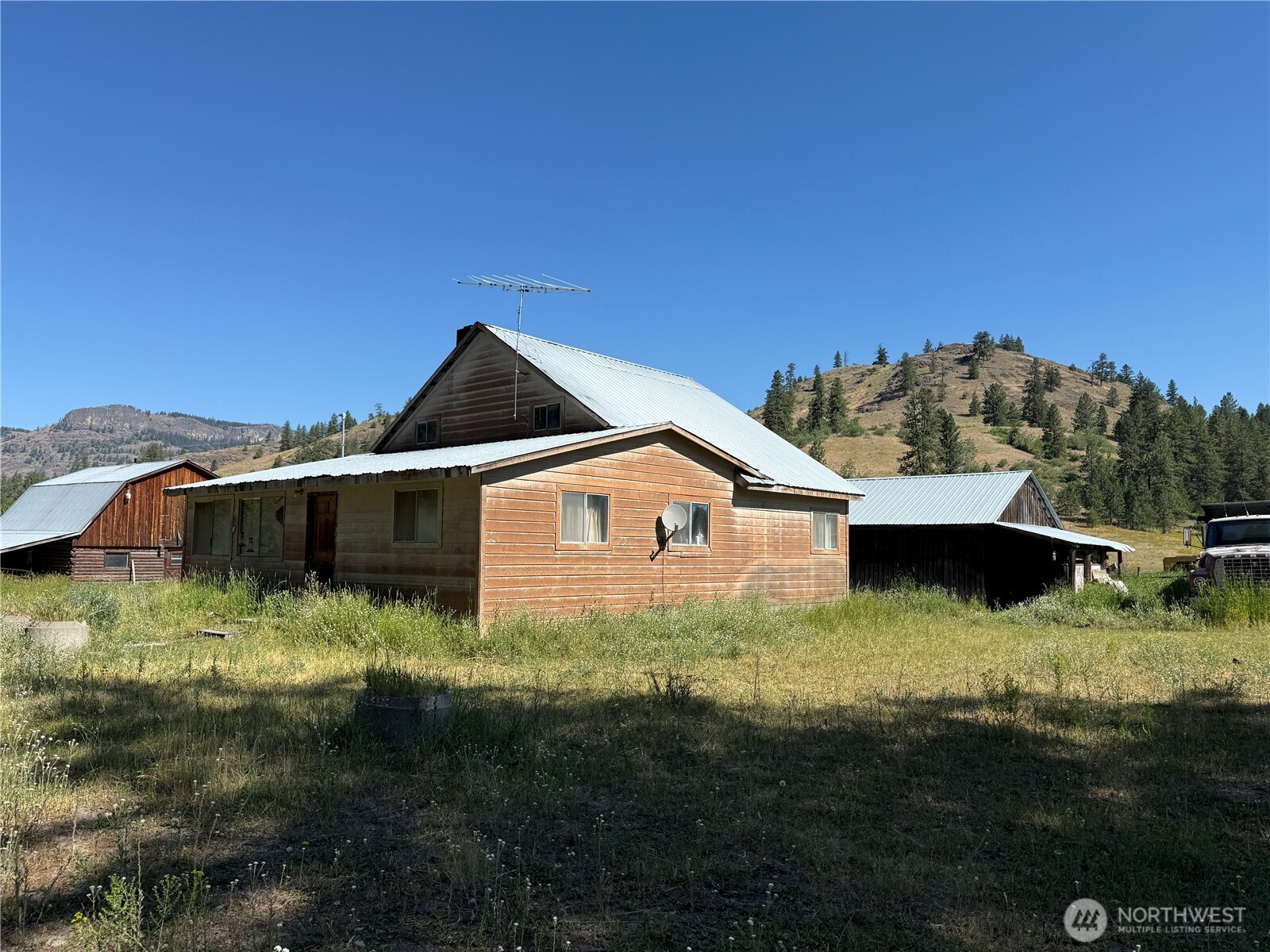 3 Tamarac Lane, Republic, WA 99166