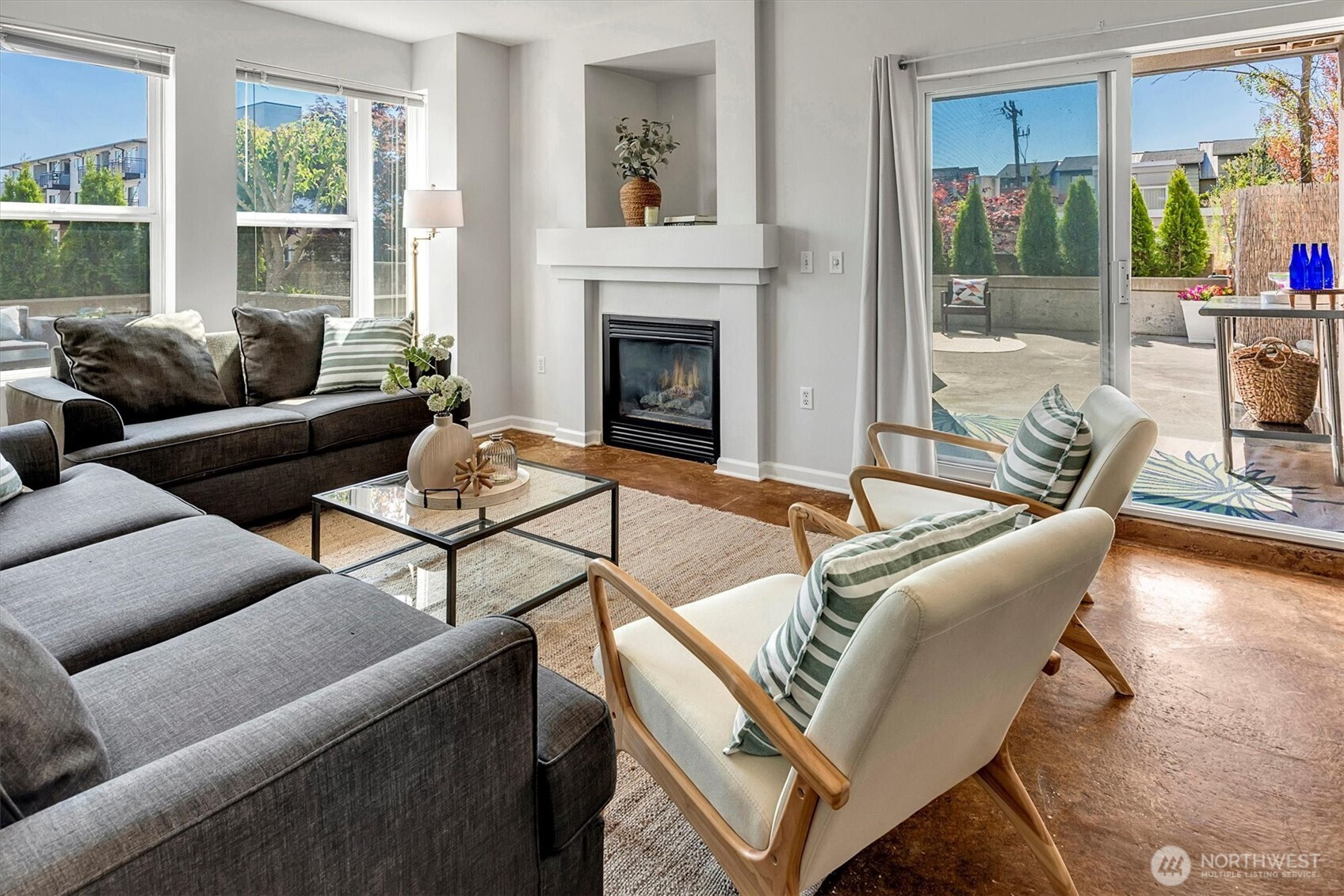 4343 Roosevelt Way NE, Seattle, WA 98105