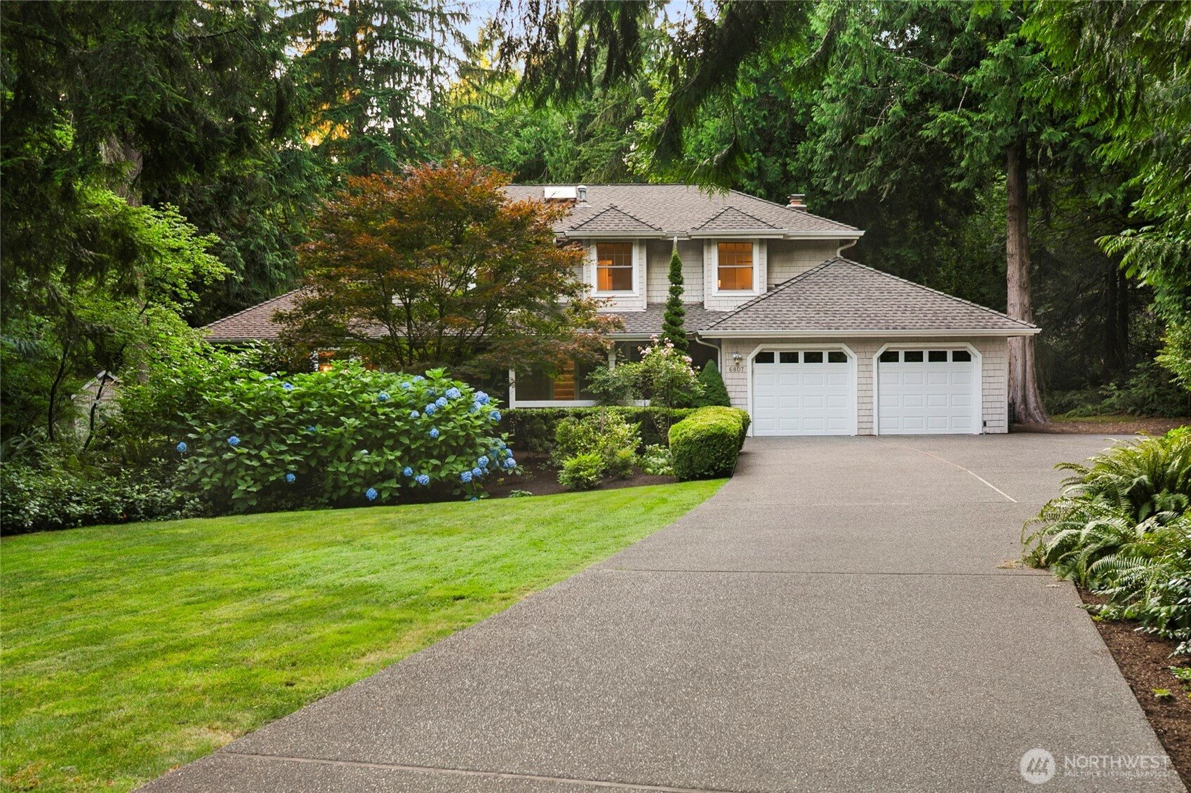 6807 205th Avenue NE, Redmond, WA 98053