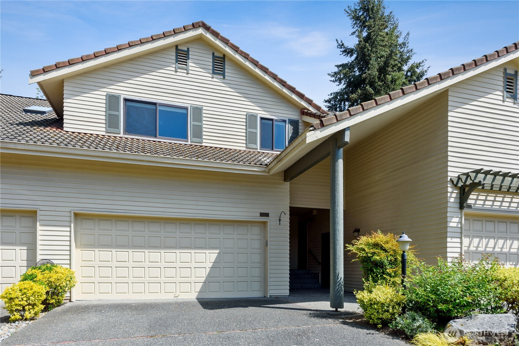 1280 140th Place NE, Bellevue, WA 98007