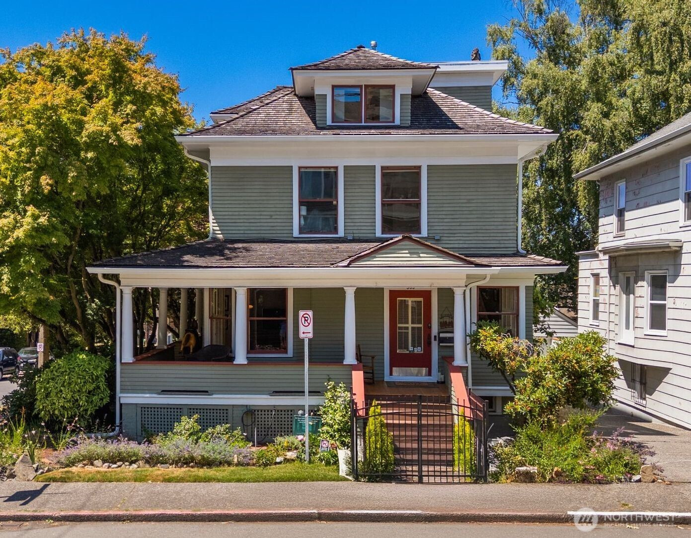 503 12th Avenue E, Seattle, WA 98102