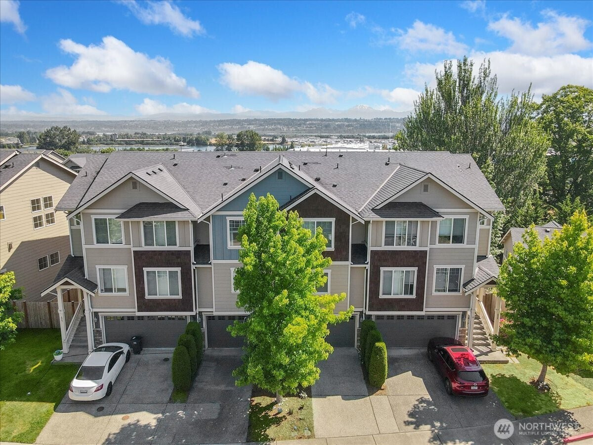 529 Pilchuck Path, Everett, WA 98201