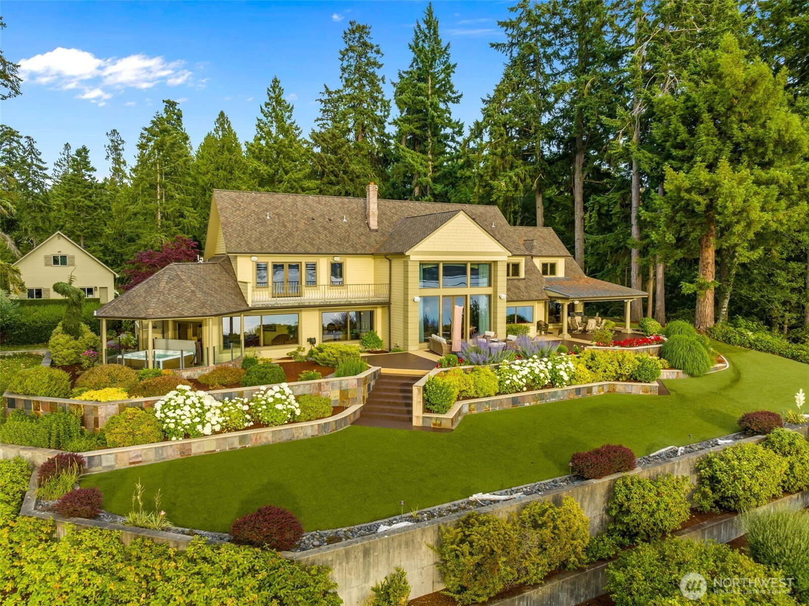 9447 Johnson Point Loop NE, Olympia, WA 98516