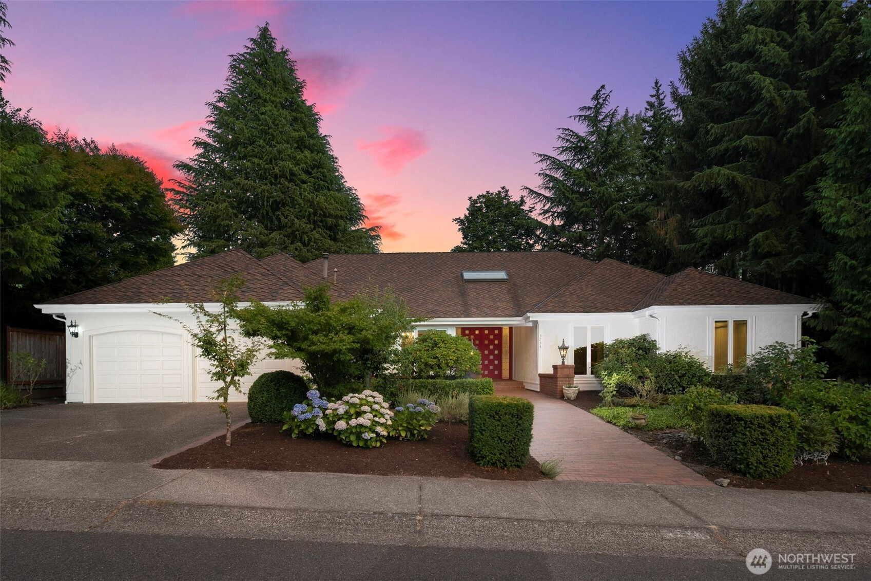 3734 113th Avenue NE, Bellevue, WA 98004