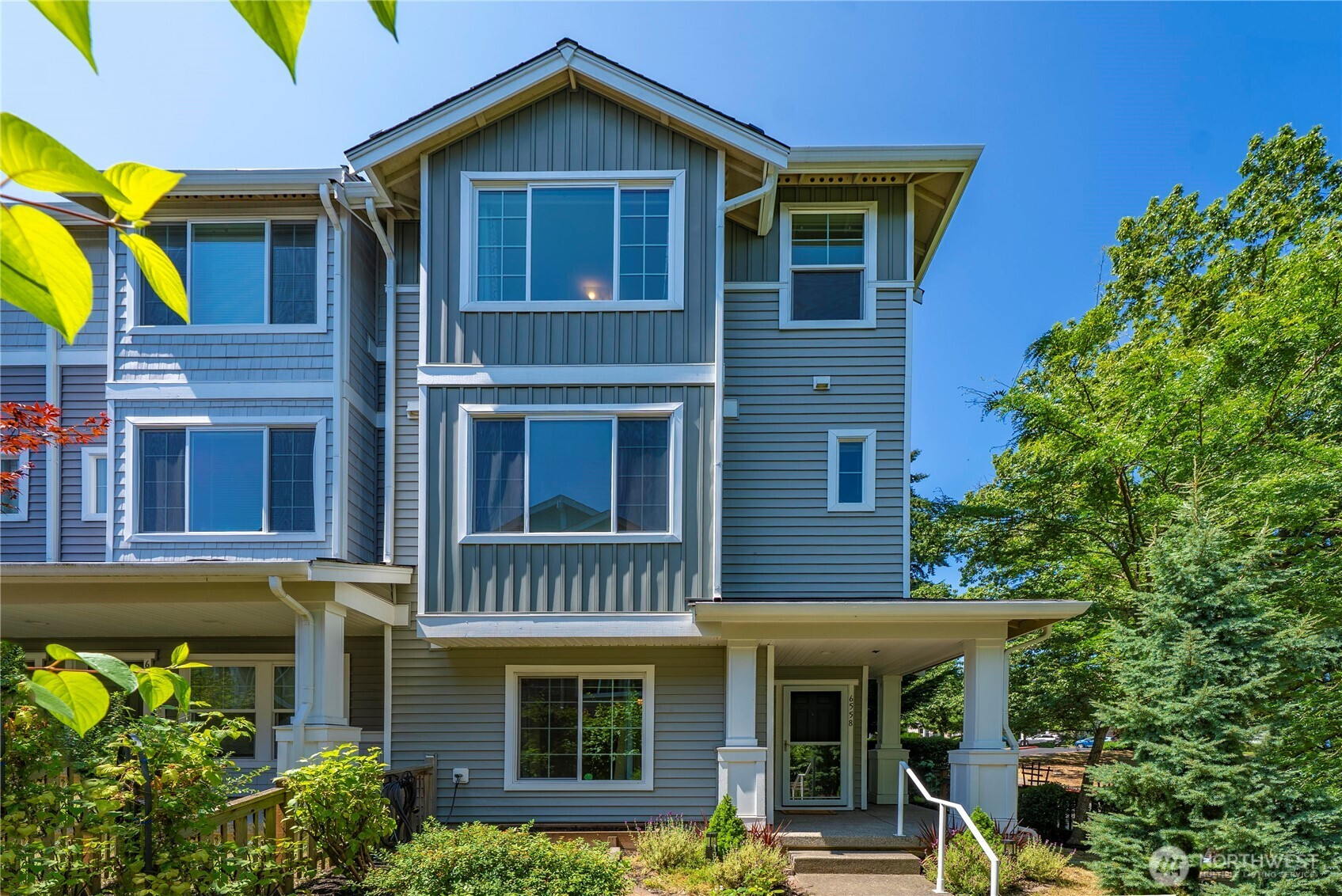 6558 High Point Drive SW, Seattle, WA 98126