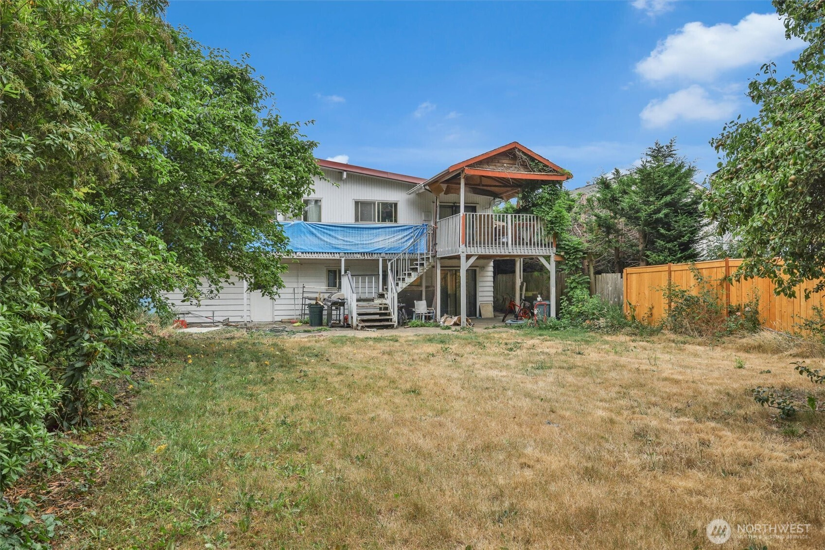 2230 S 253rd Place, Des Moines, WA 98198
