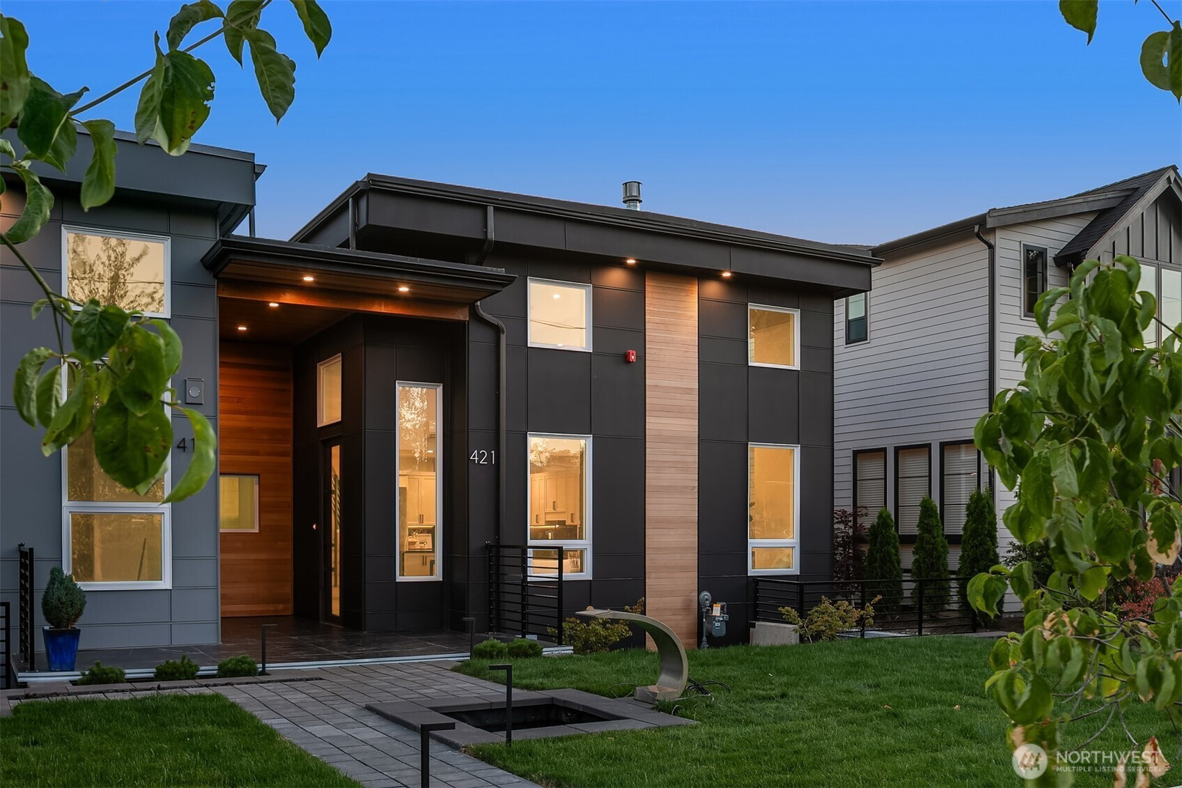 421 and 421B 14th Avenue W, Kirkland, WA 98033