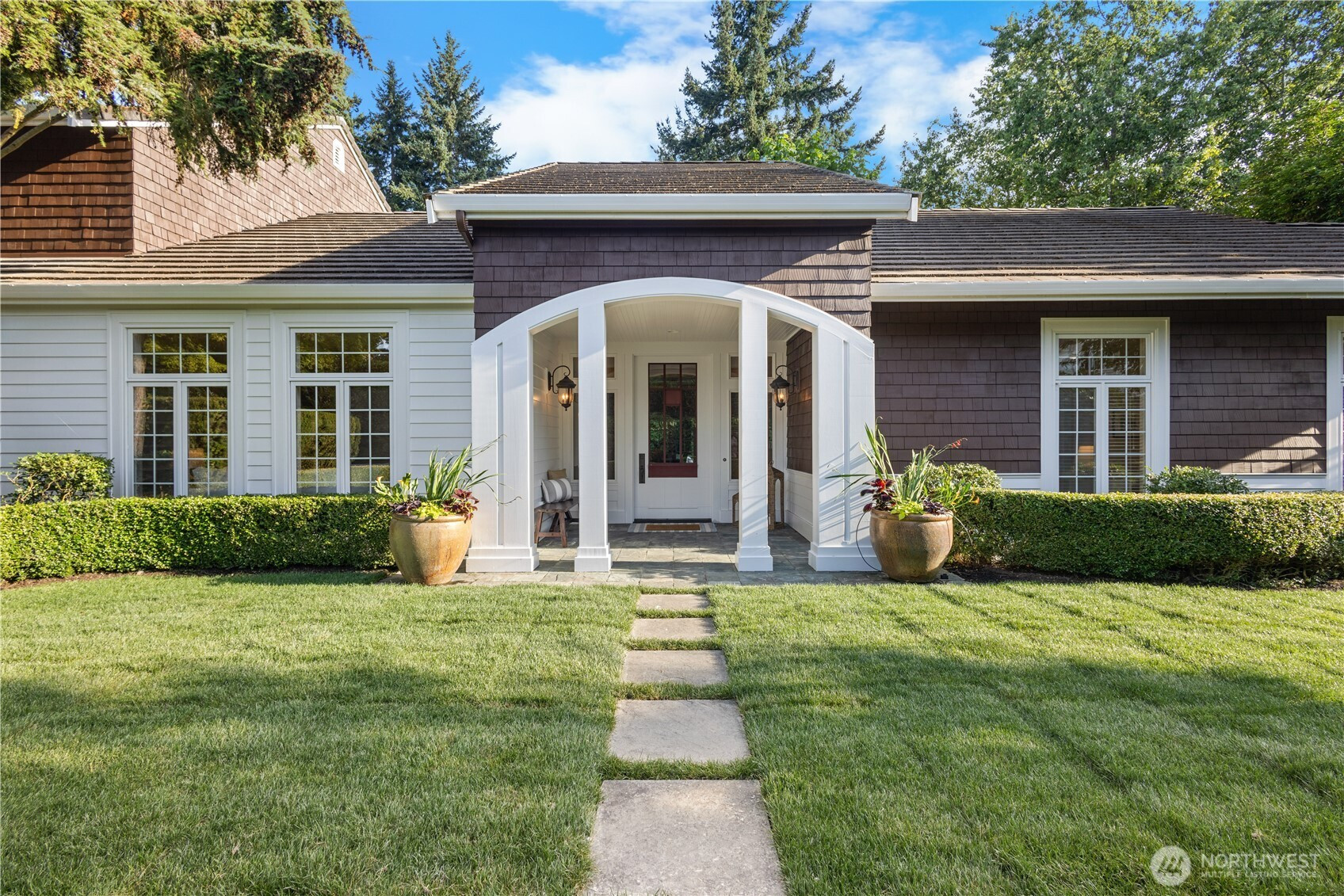 7641 NE 12th Street, Medina, WA 98039