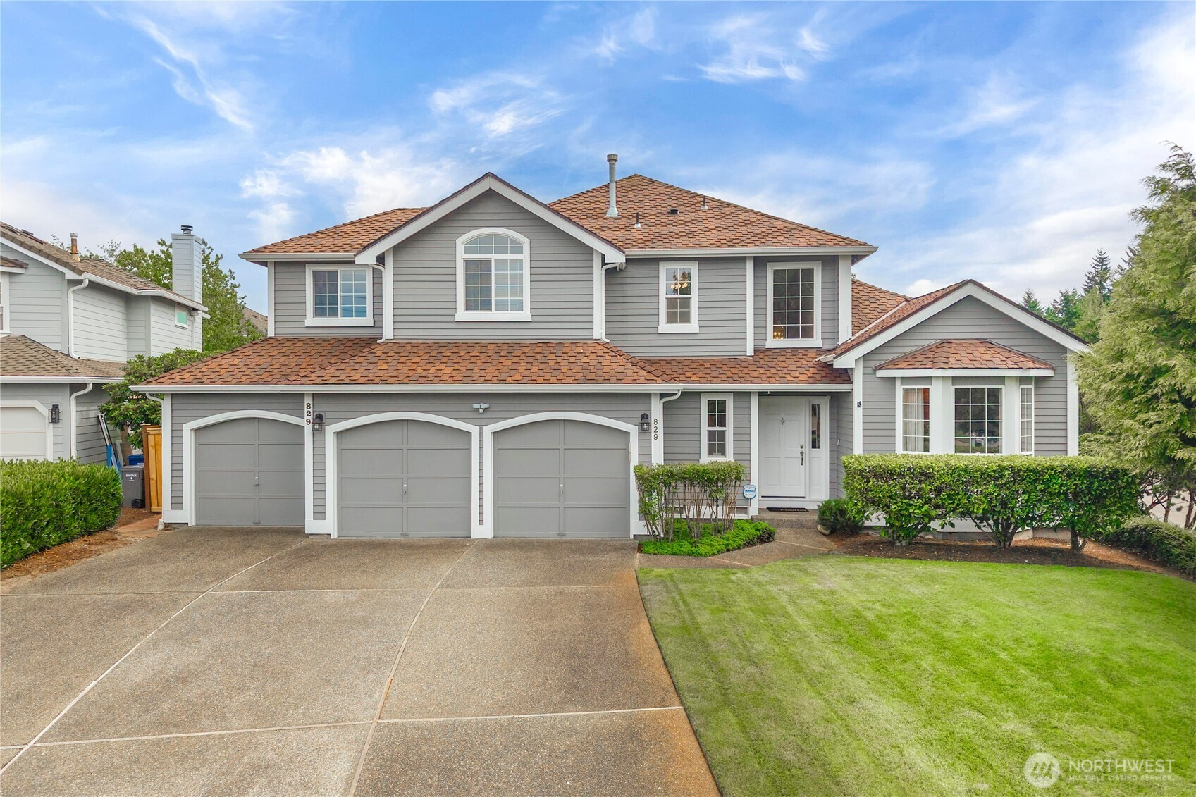 829 SW 347th Court, Federal Way, WA 98023