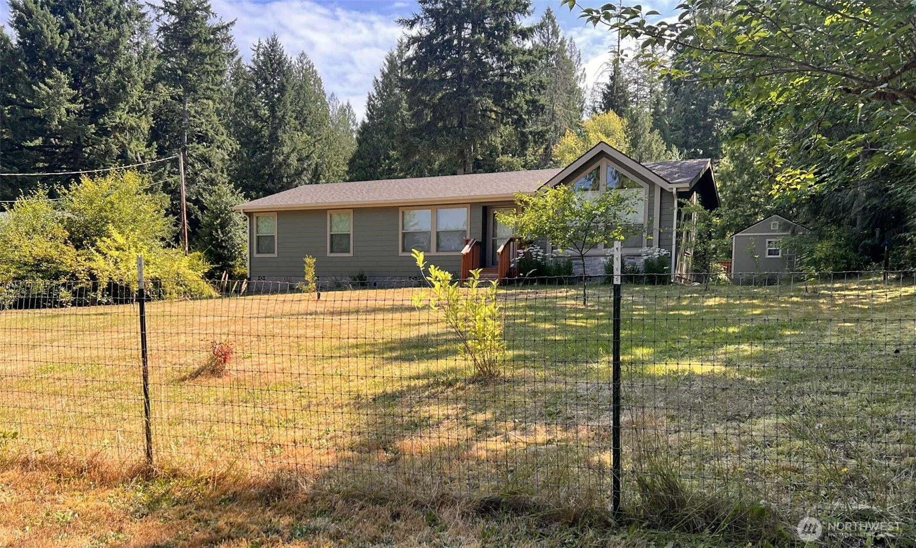 320 E Lake Devereaux Road, Allyn, WA 98524