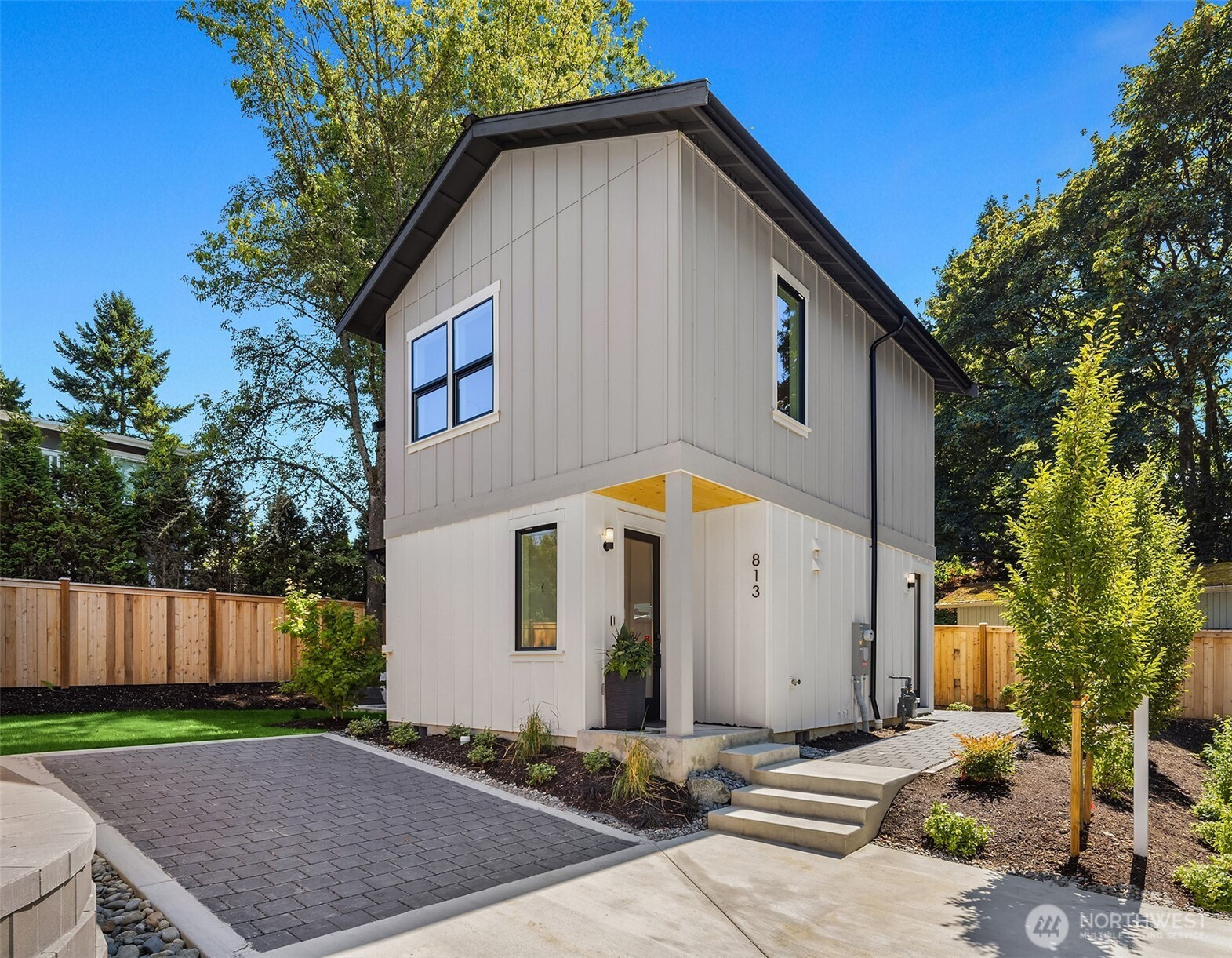 813 18th Avenue W, Kirkland, WA 98033