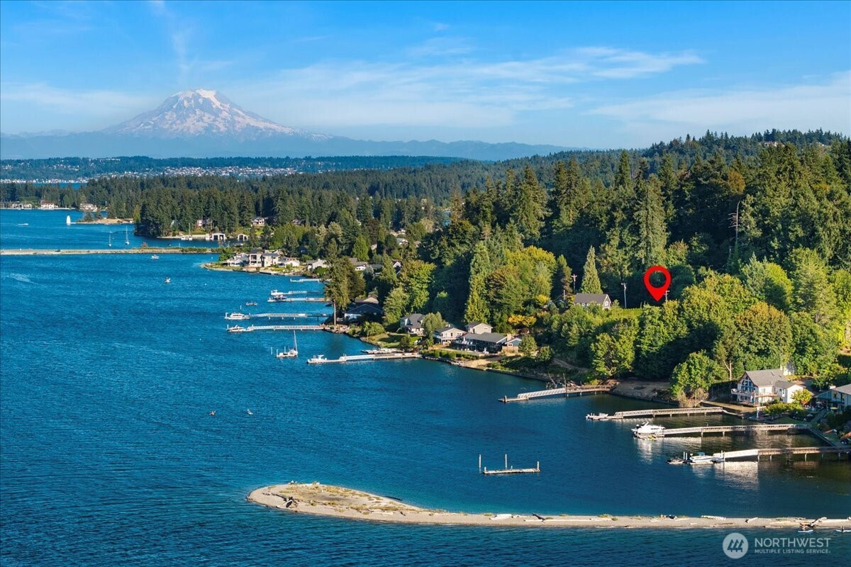 115 Bella Bella Drive, Fox Island, WA 98333
