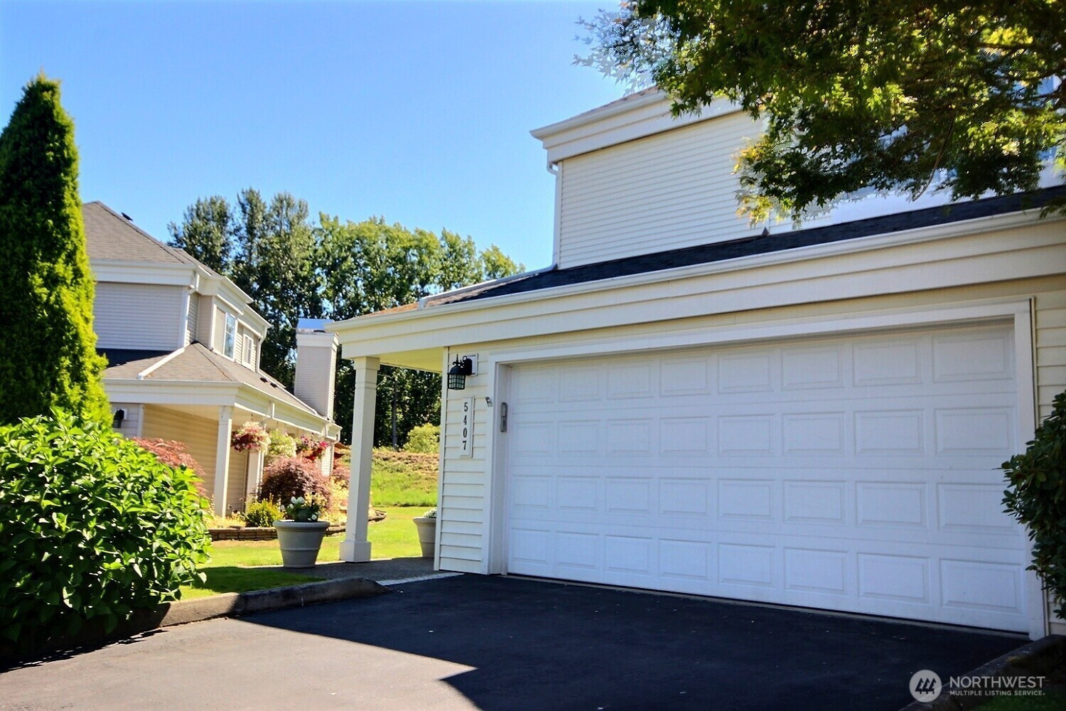 5405 S 237th Place, Kent, WA 98032