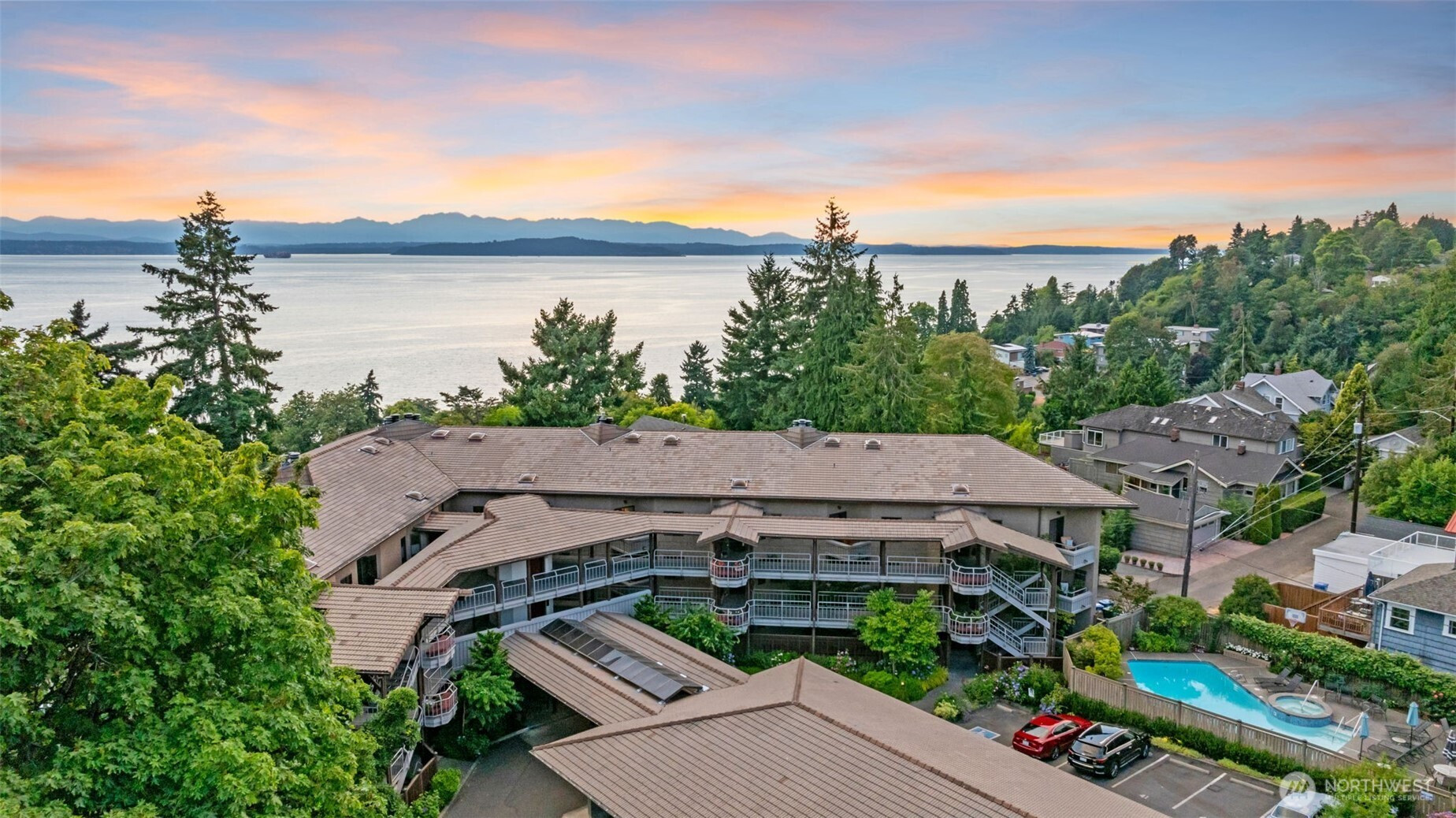 7019 47th Avenue SW, Seattle, WA 98136