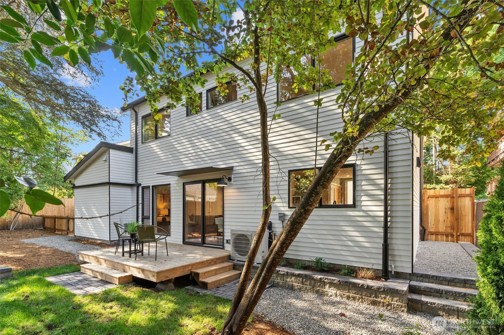 2307 N 135th Street, Seattle, WA 98133