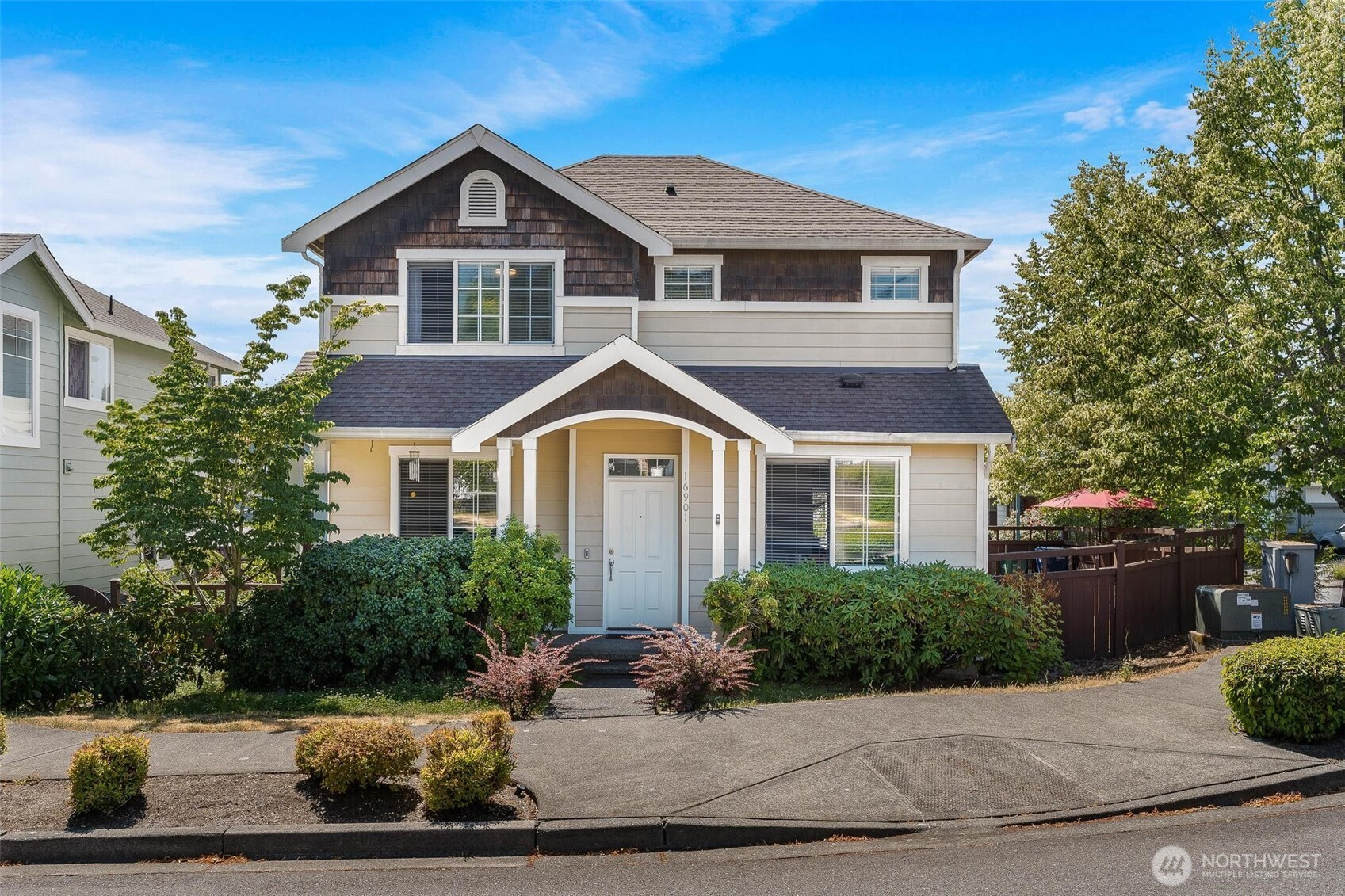 16901 Woodside Drive SE, Renton, WA 98058
