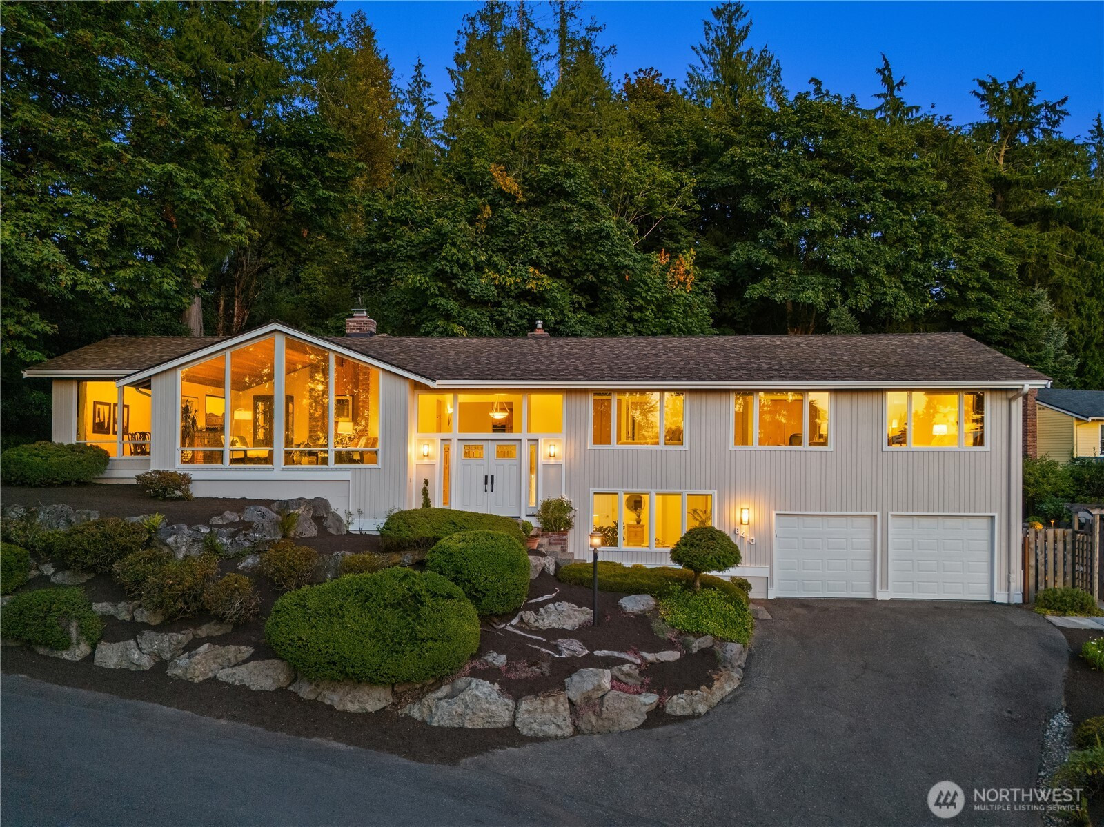 8413 SE 53rd Place, Mercer Island, WA 98040