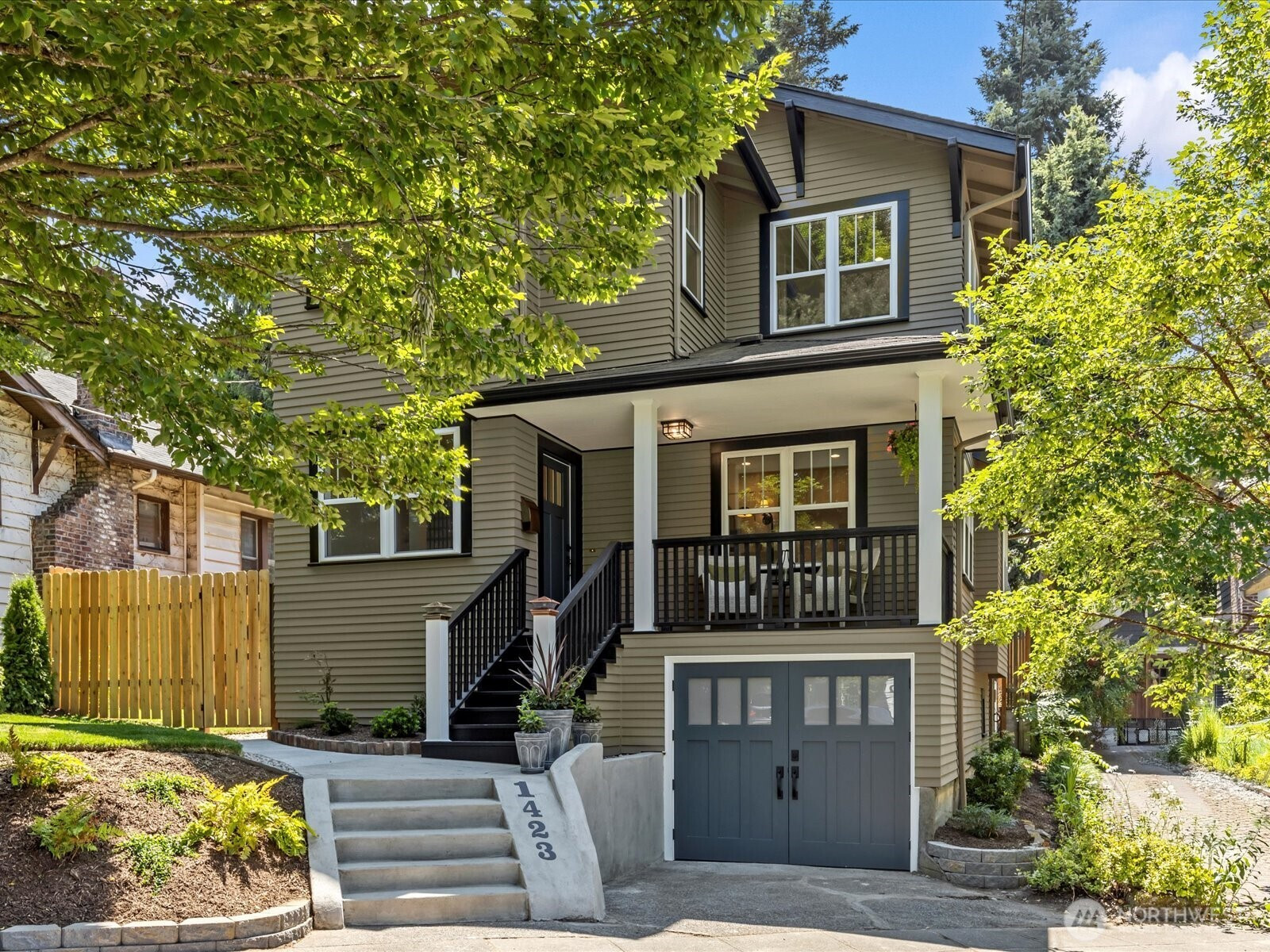 1423 N 54th Street, Seattle, WA 98103
